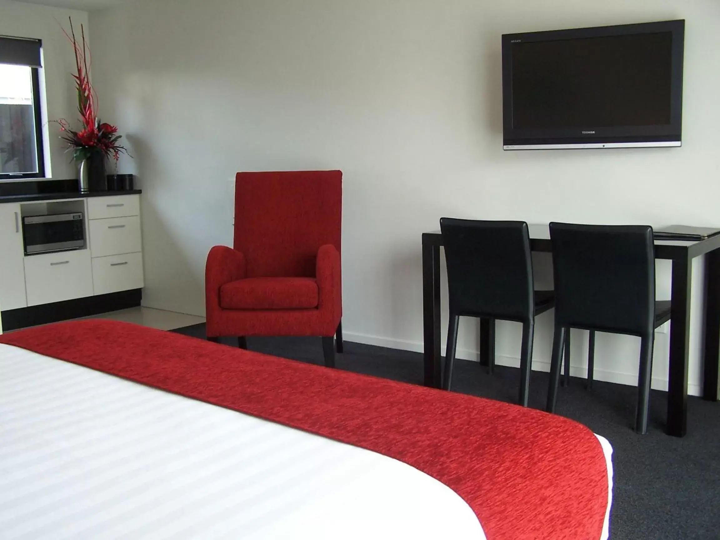 TV and multimedia, TV/Entertainment Center in Metropolitan Motel on Riccarton