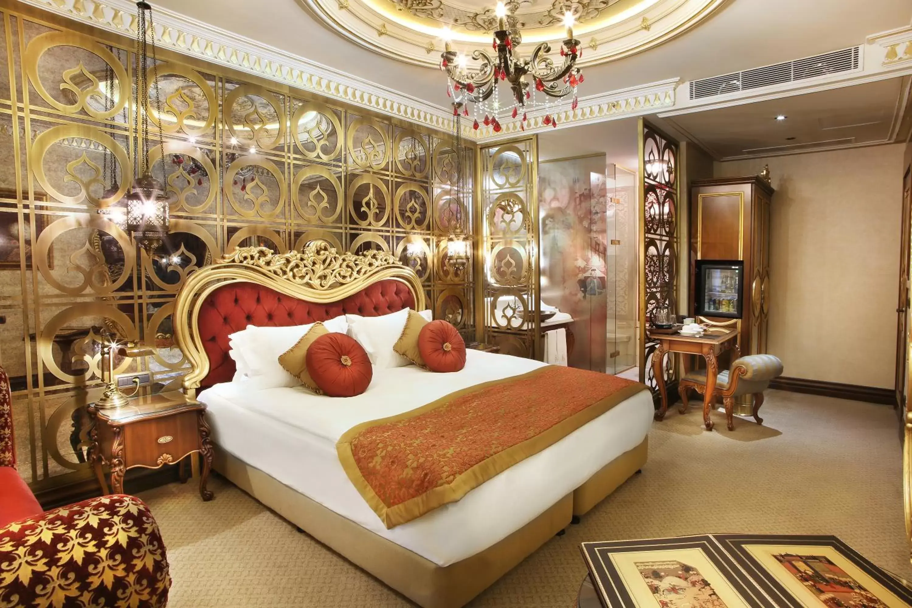 Photo of the whole room, Bed in Daru Sultan Hotels Galata