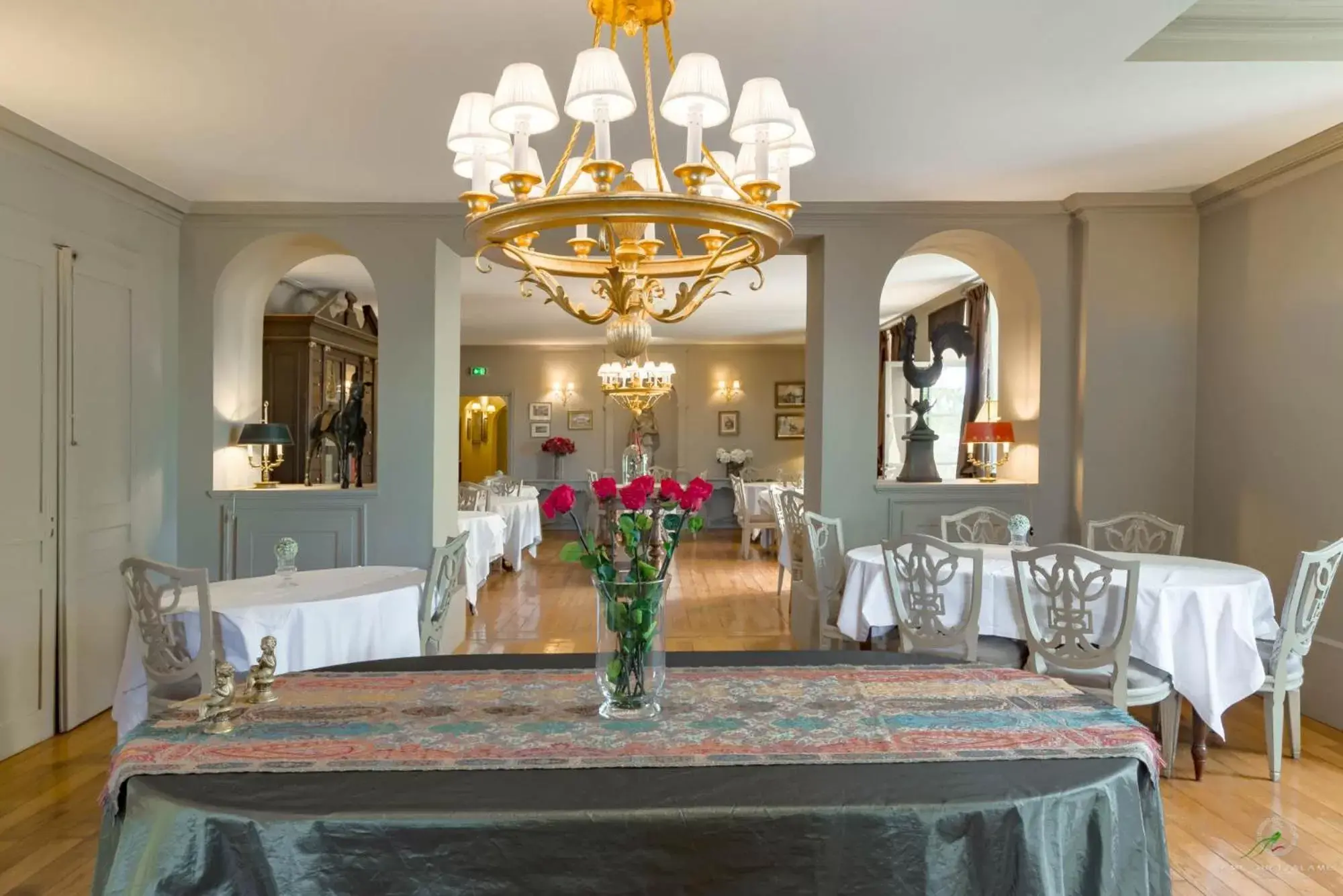 Lounge or bar, Restaurant/Places to Eat in Hôtel Restaurant Spa Le Sauvage