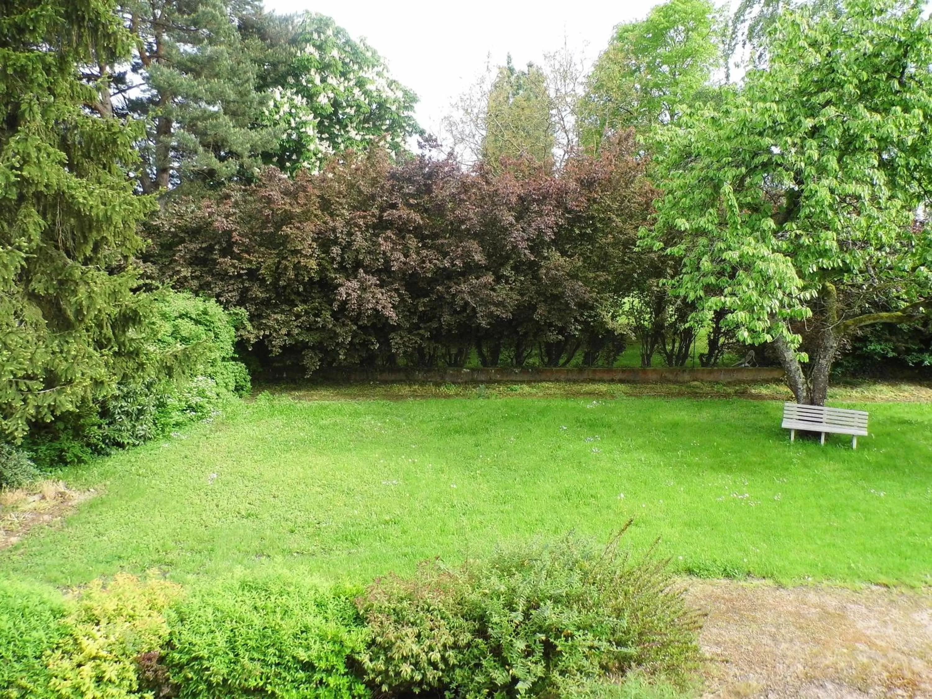 Garden in A L'Orée du Bois