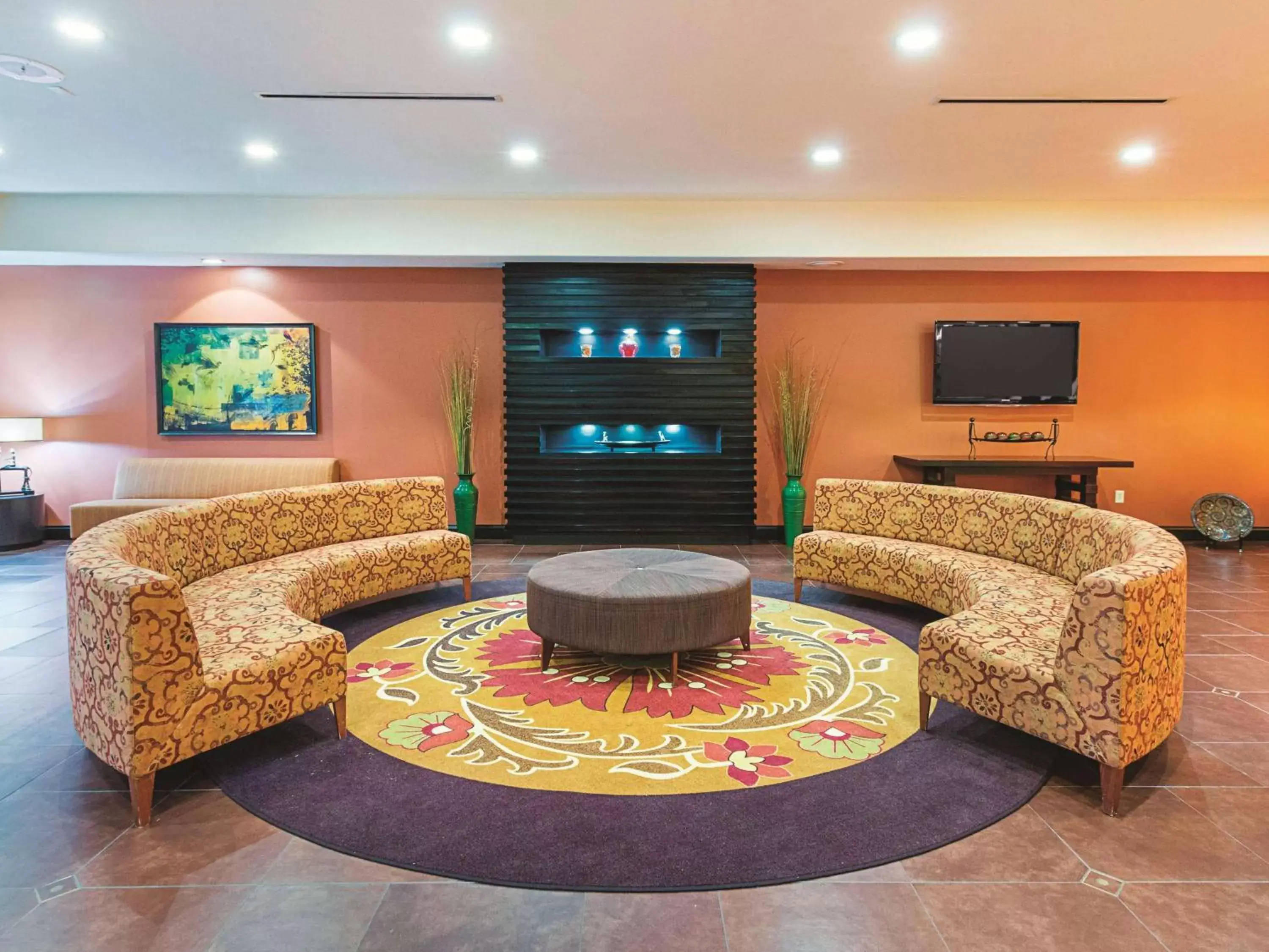 Lobby or reception, Lobby/Reception in La Quinta by Wyndham Woodway - Waco South