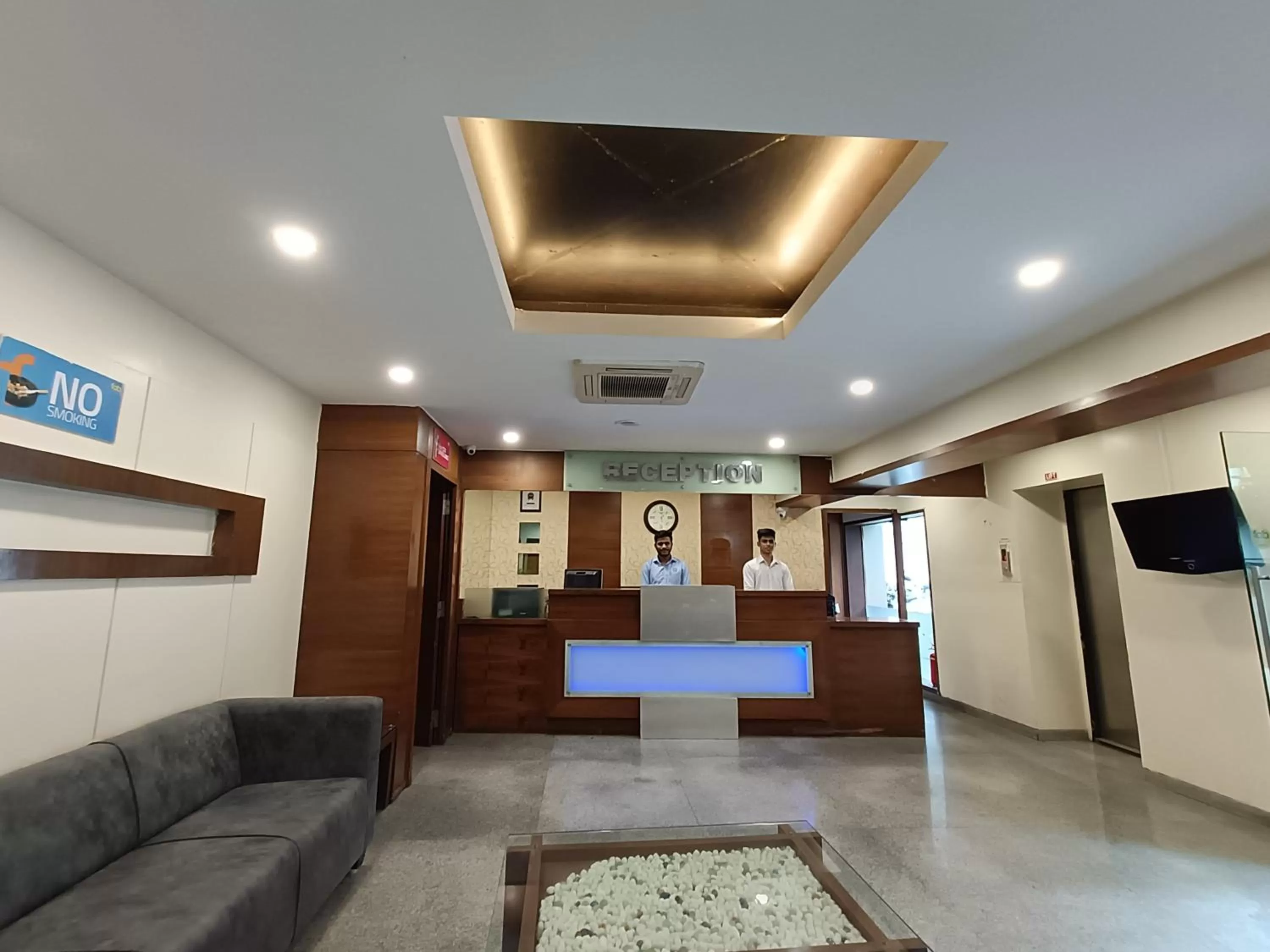 Rapid Lakme Executive Hotel