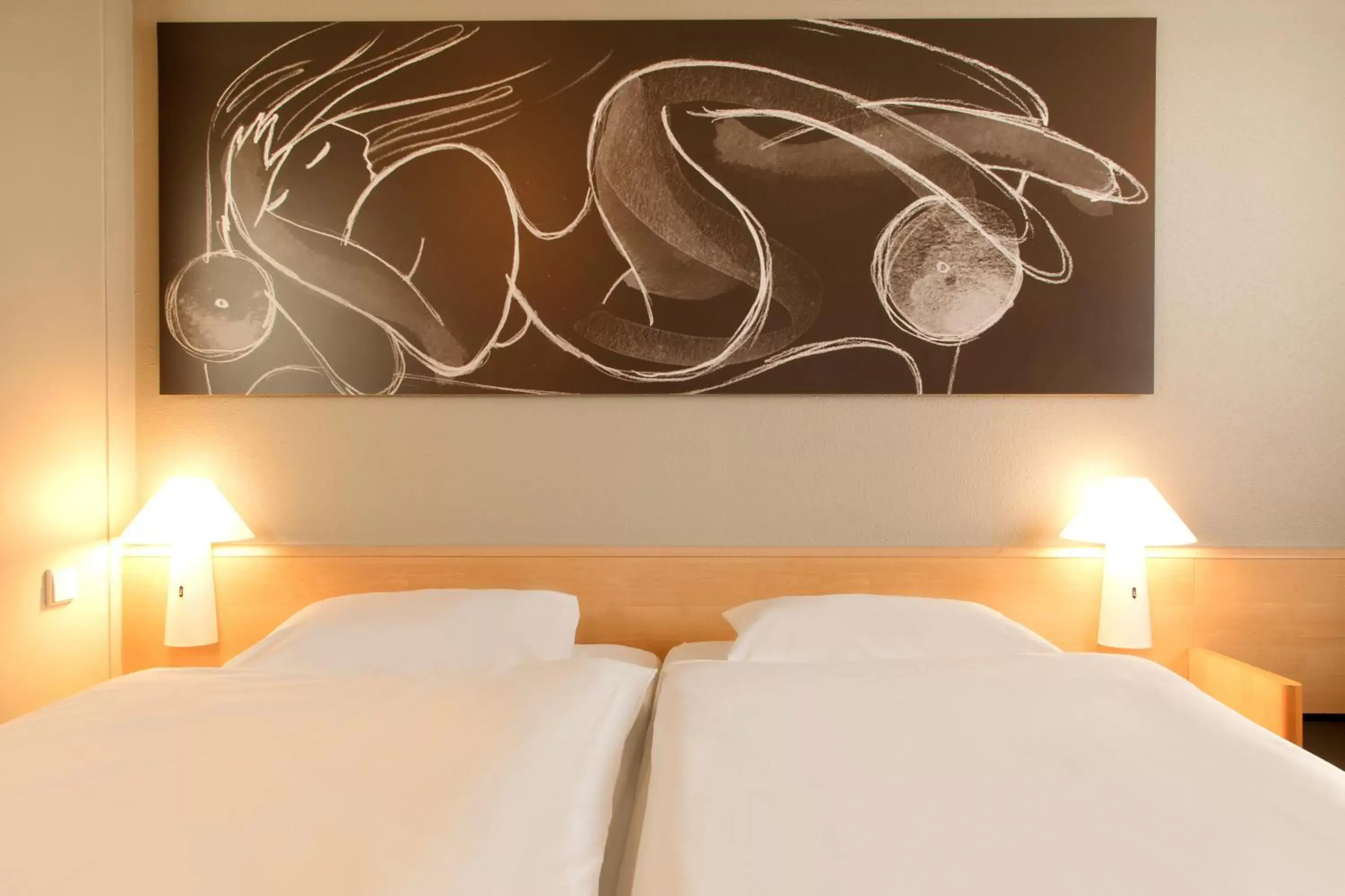 Bed in ibis Jena City