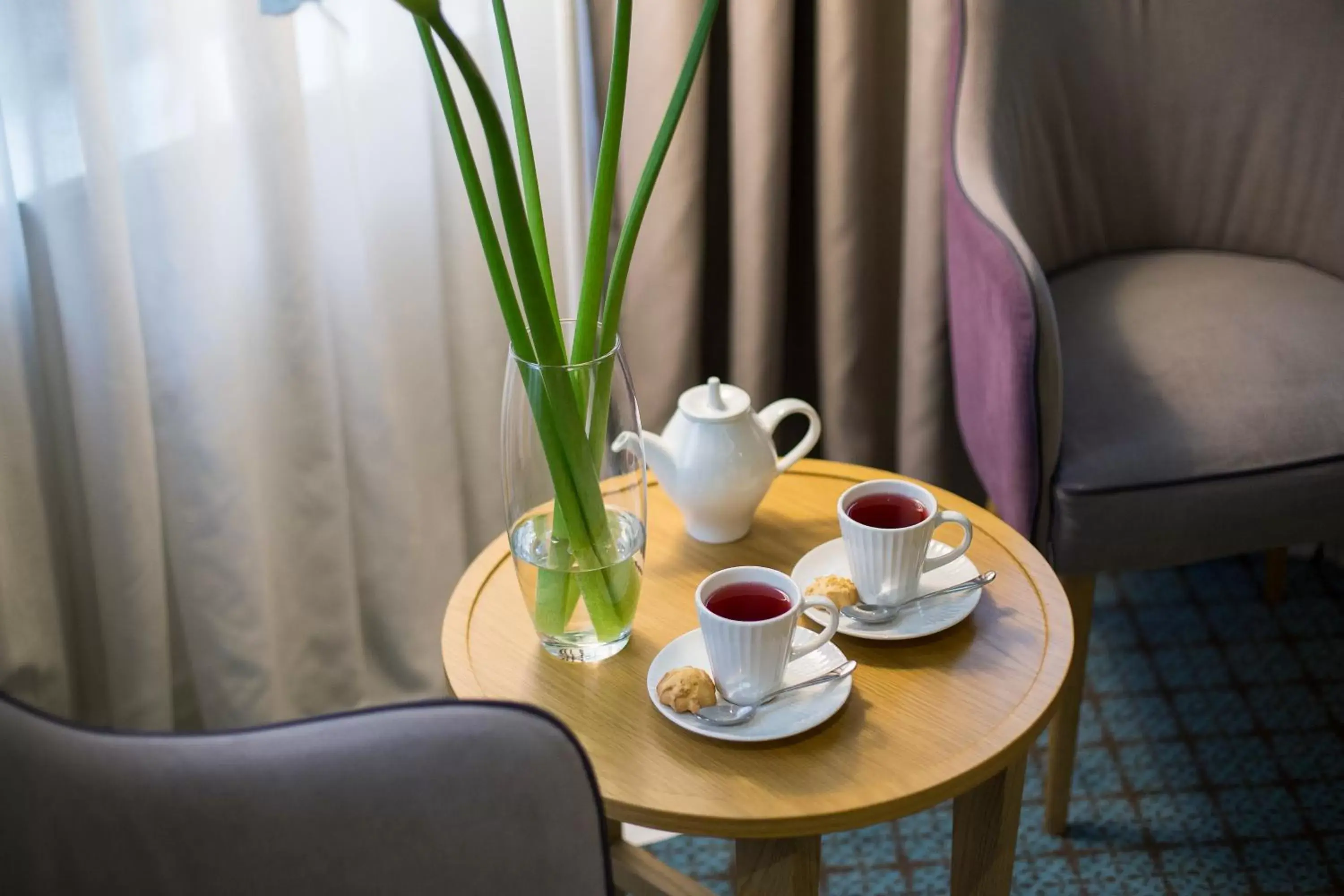 Coffee/tea facilities in Jump INN Hotel Belgrade