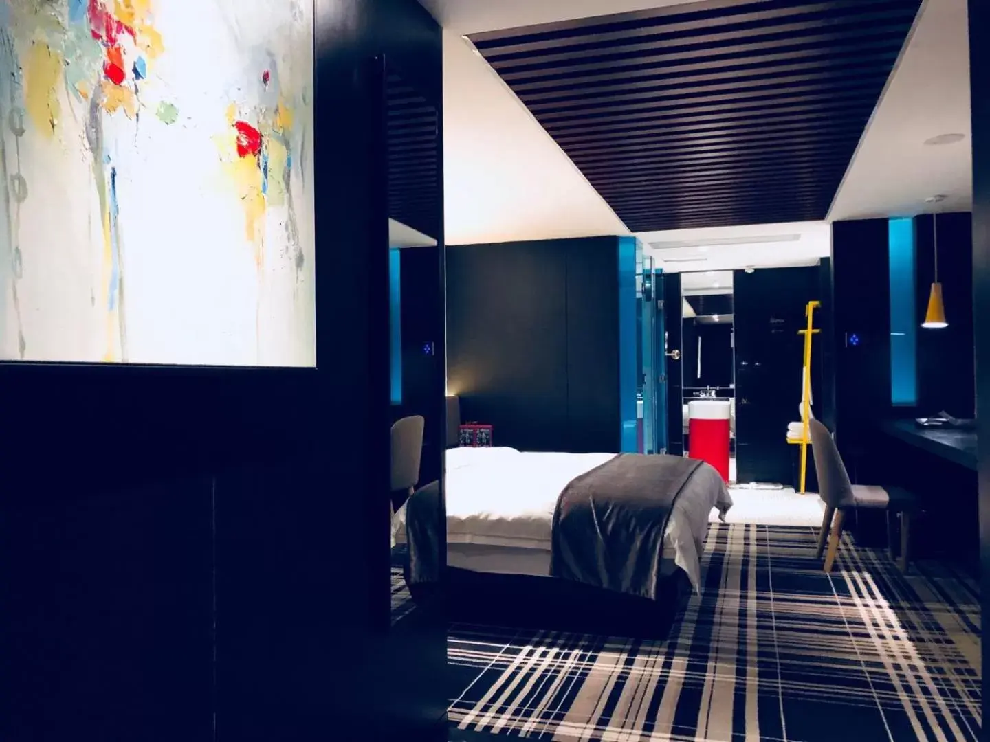 Photo of the whole room, Bed in Likto Hotel-Free Shuttle Bus to Canton Fair