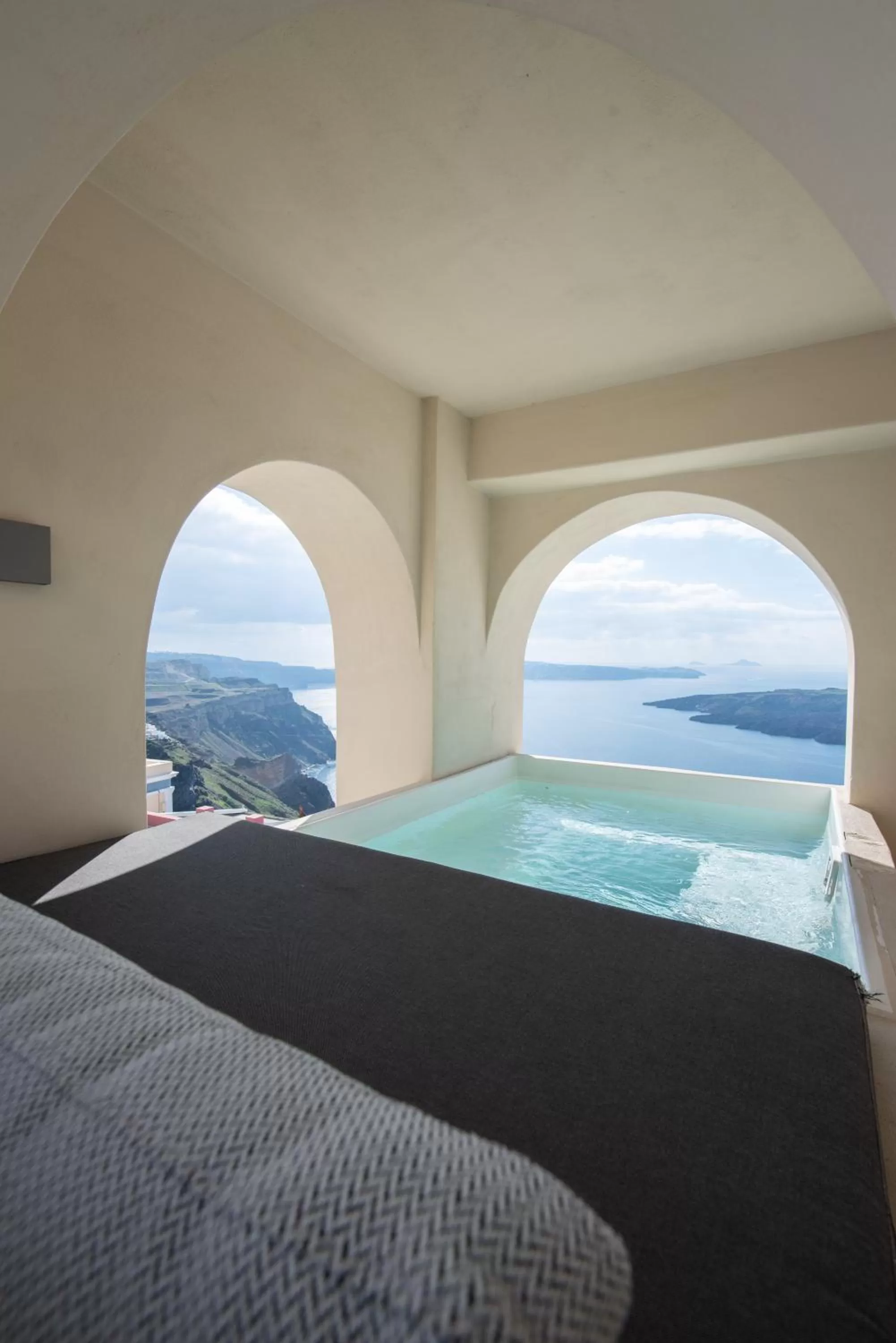 Bed in Caldera Cliff Illusion