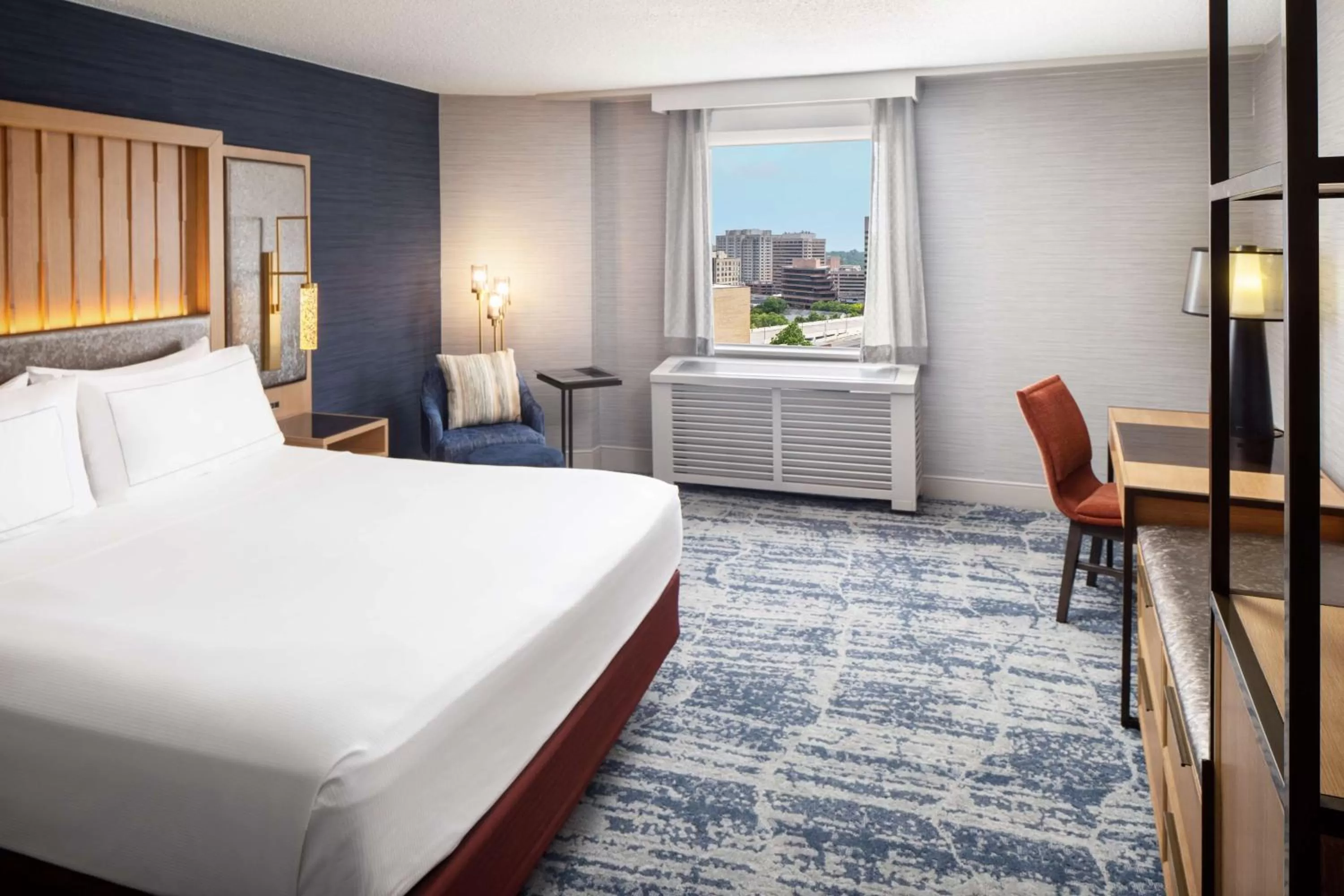 Bed in DoubleTree by Hilton Silver Spring Washington DC North