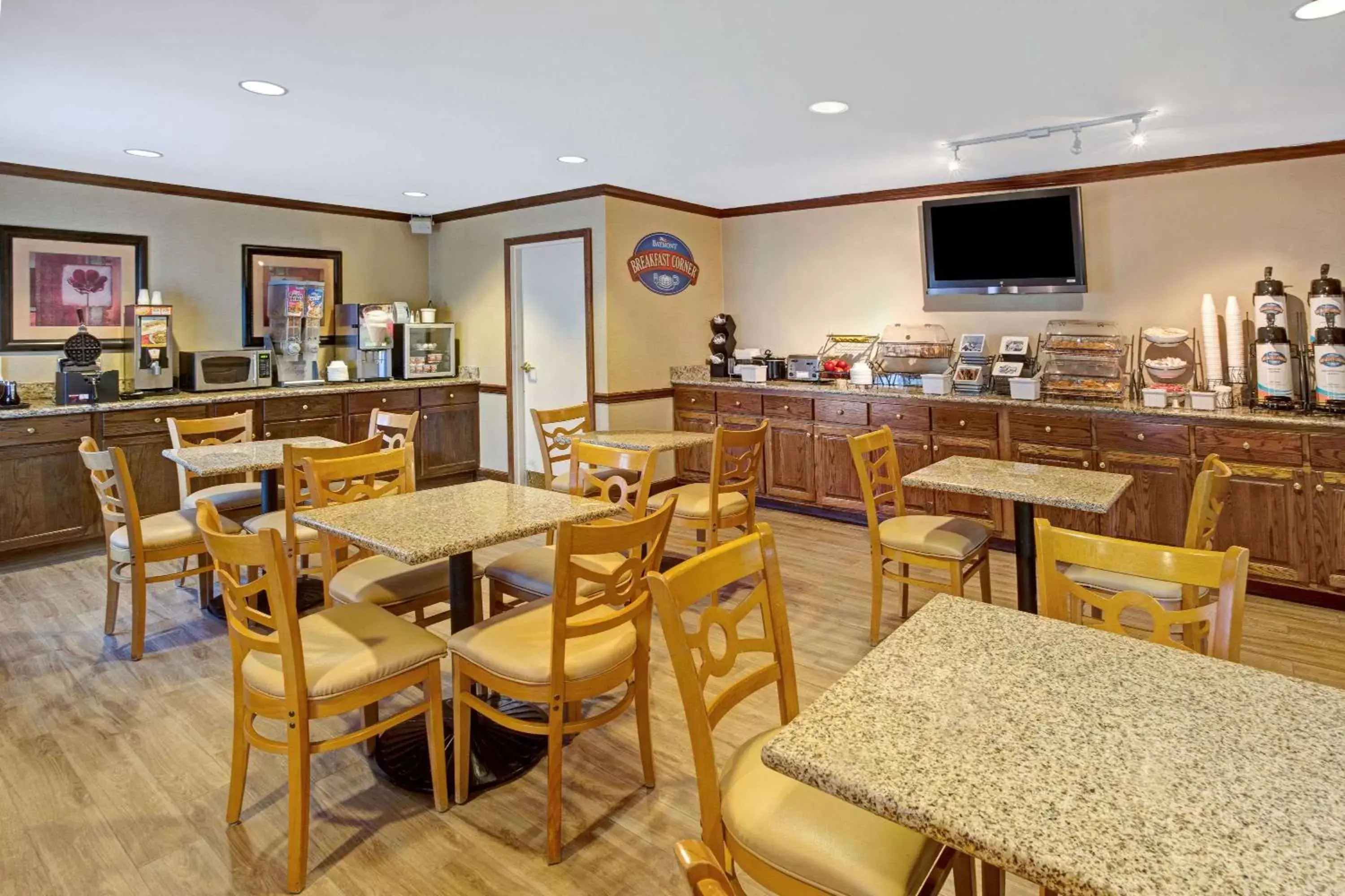 Restaurant/Places to Eat in Baymont by Wyndham Kennesaw