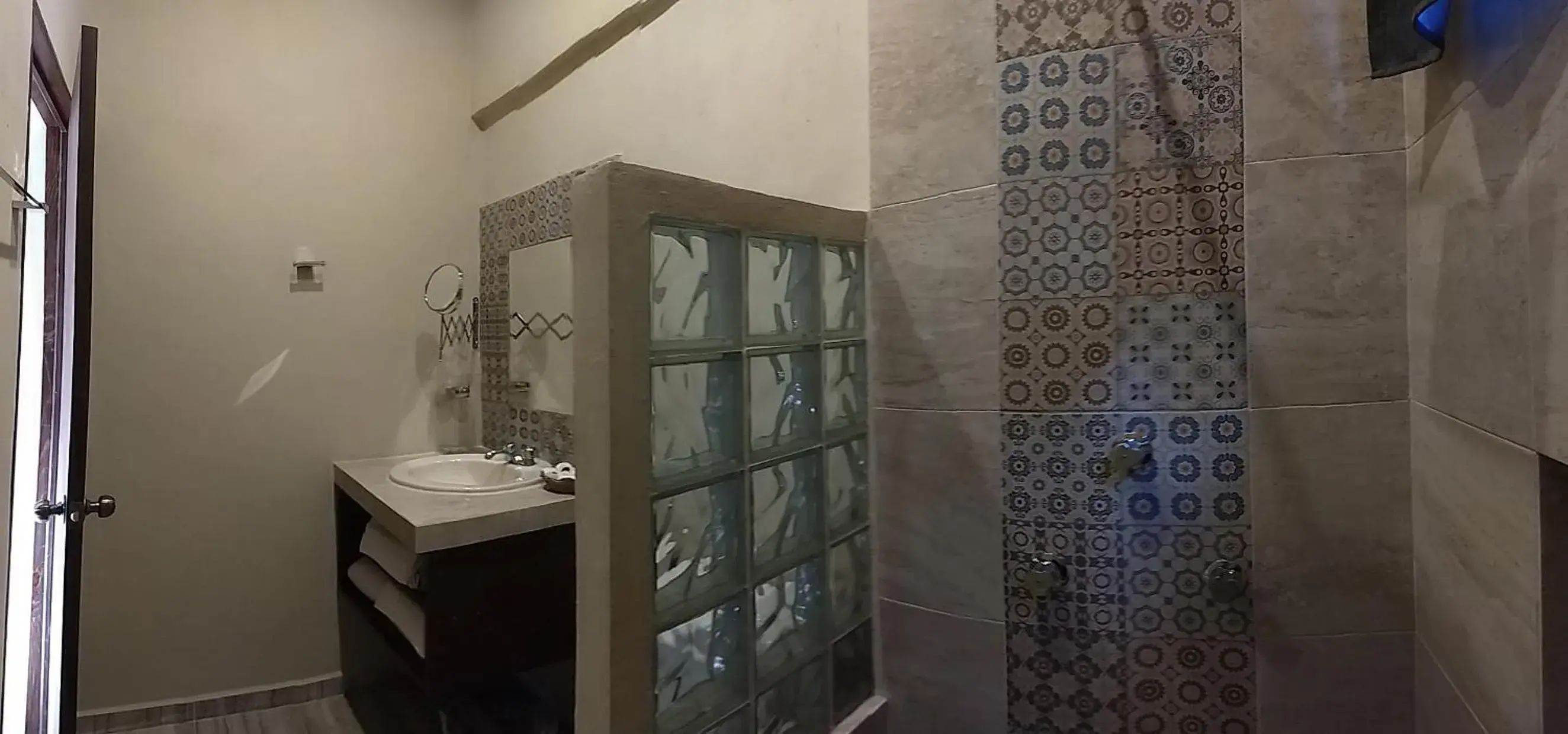 Bathroom in hotel peregrina