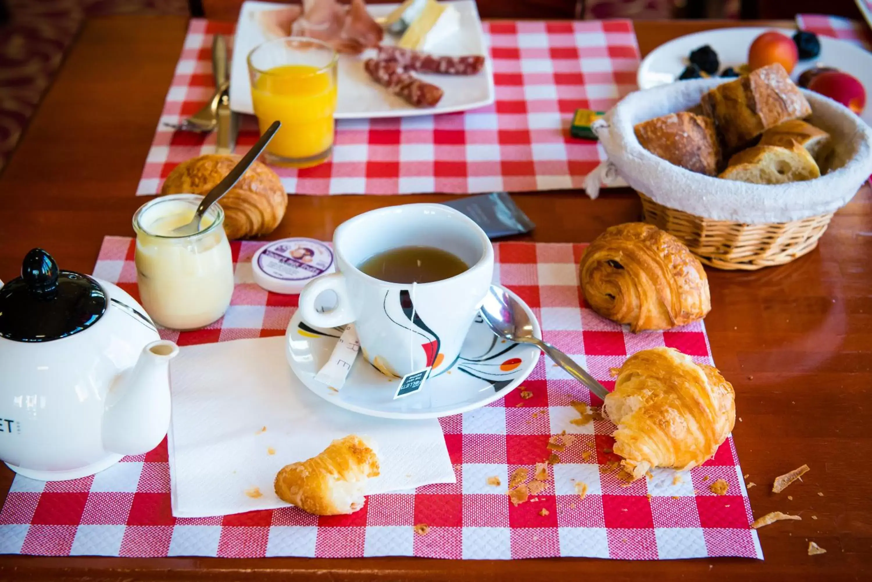 Continental breakfast, Breakfast in Brit Hotel Blois - Le Préma