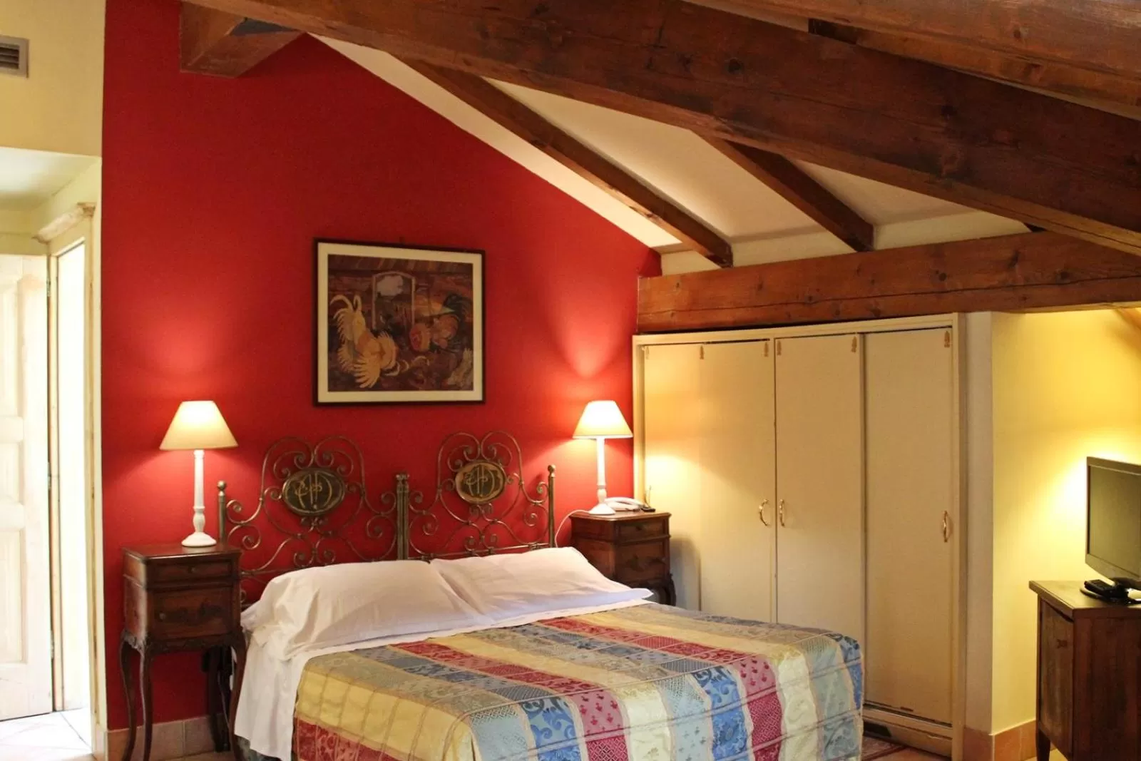 Photo of the whole room, Bed in Albergo delle Drapperie