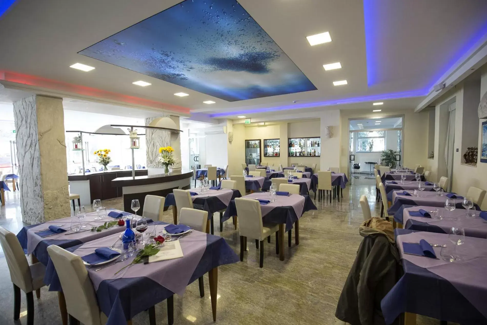 Restaurant/Places to Eat in Hotel Roma