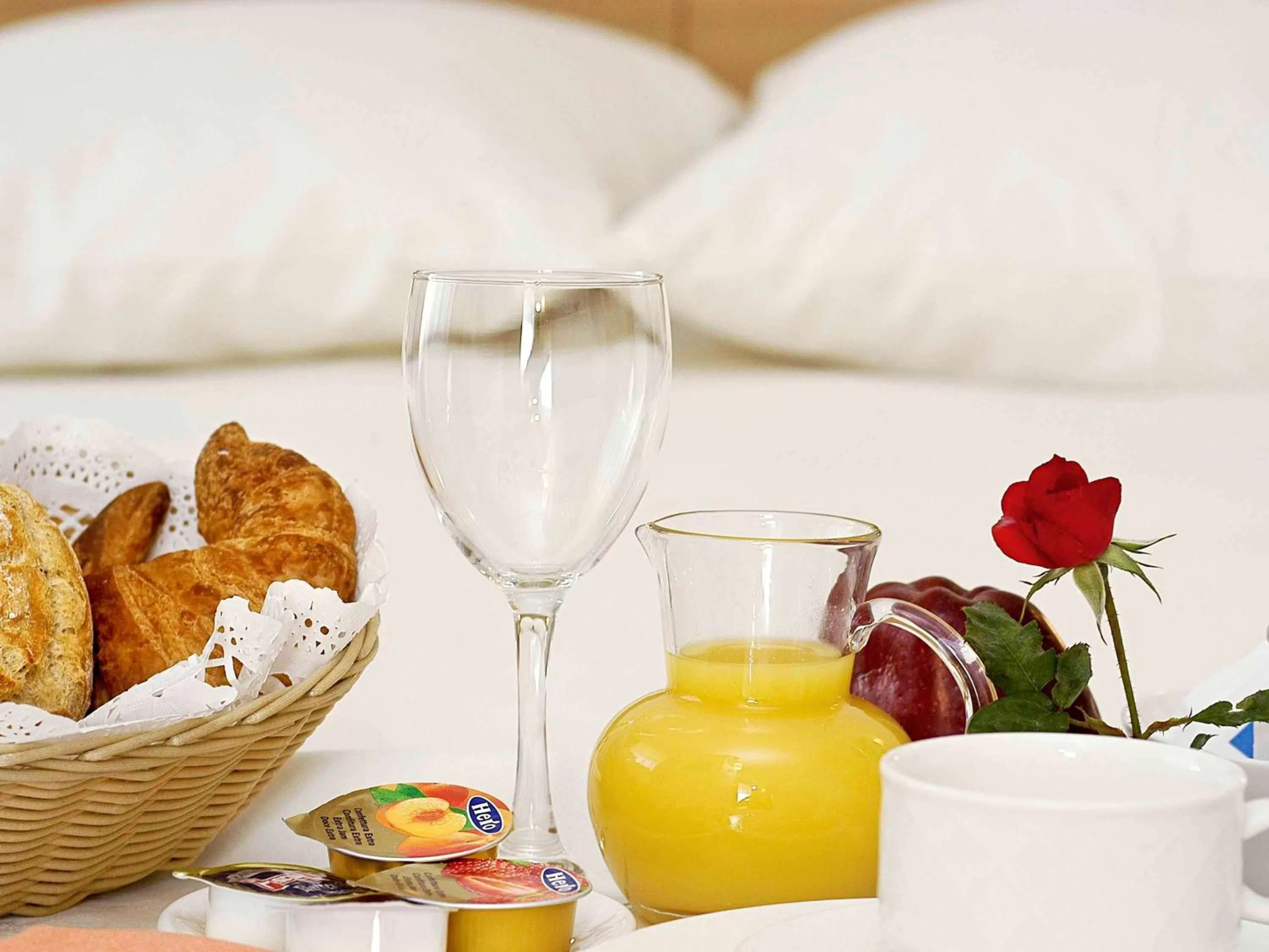 Photo of the whole room in Novotel Andorra