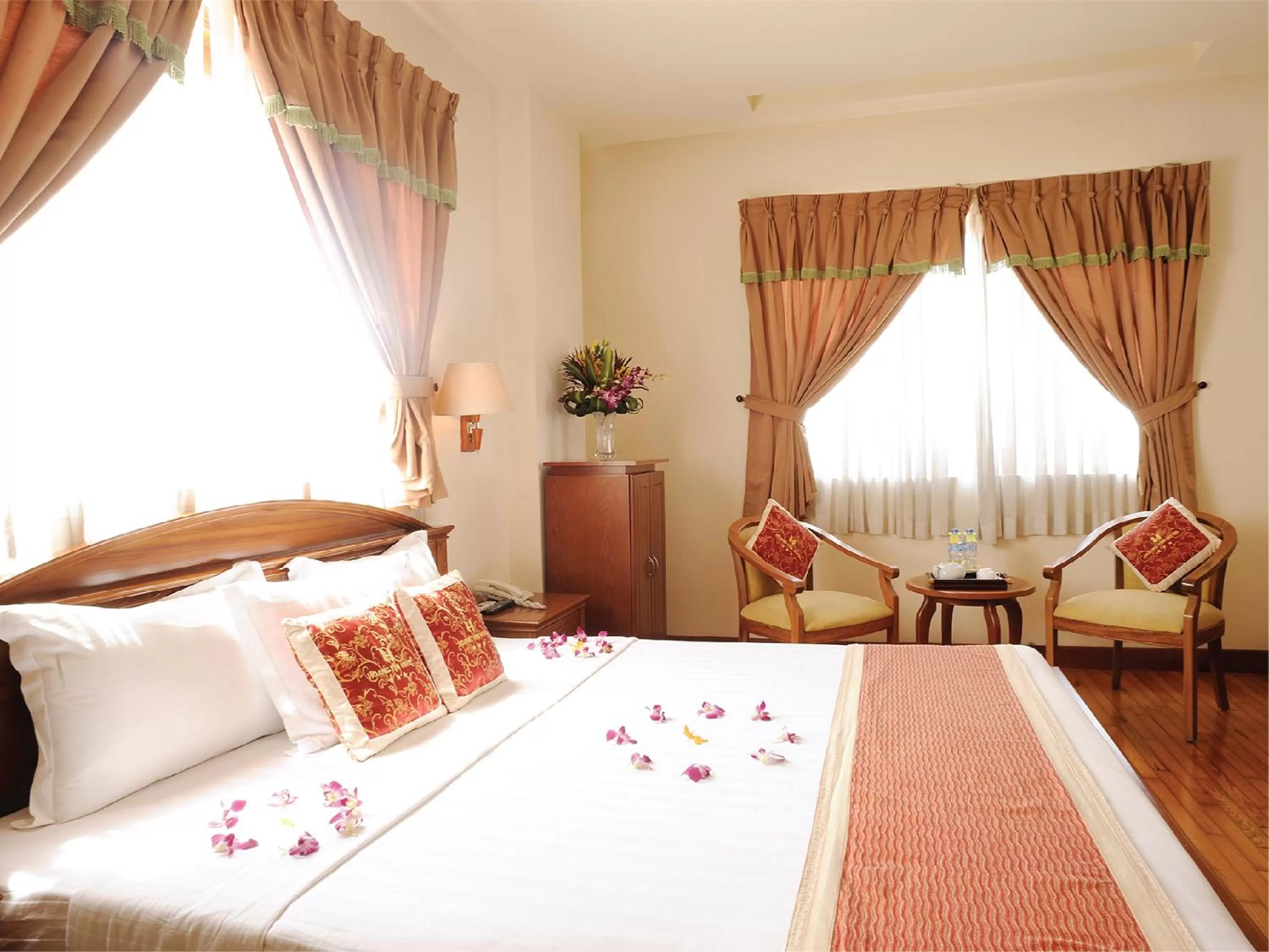 Luxury Twin Room in Hoang Yen Hotel