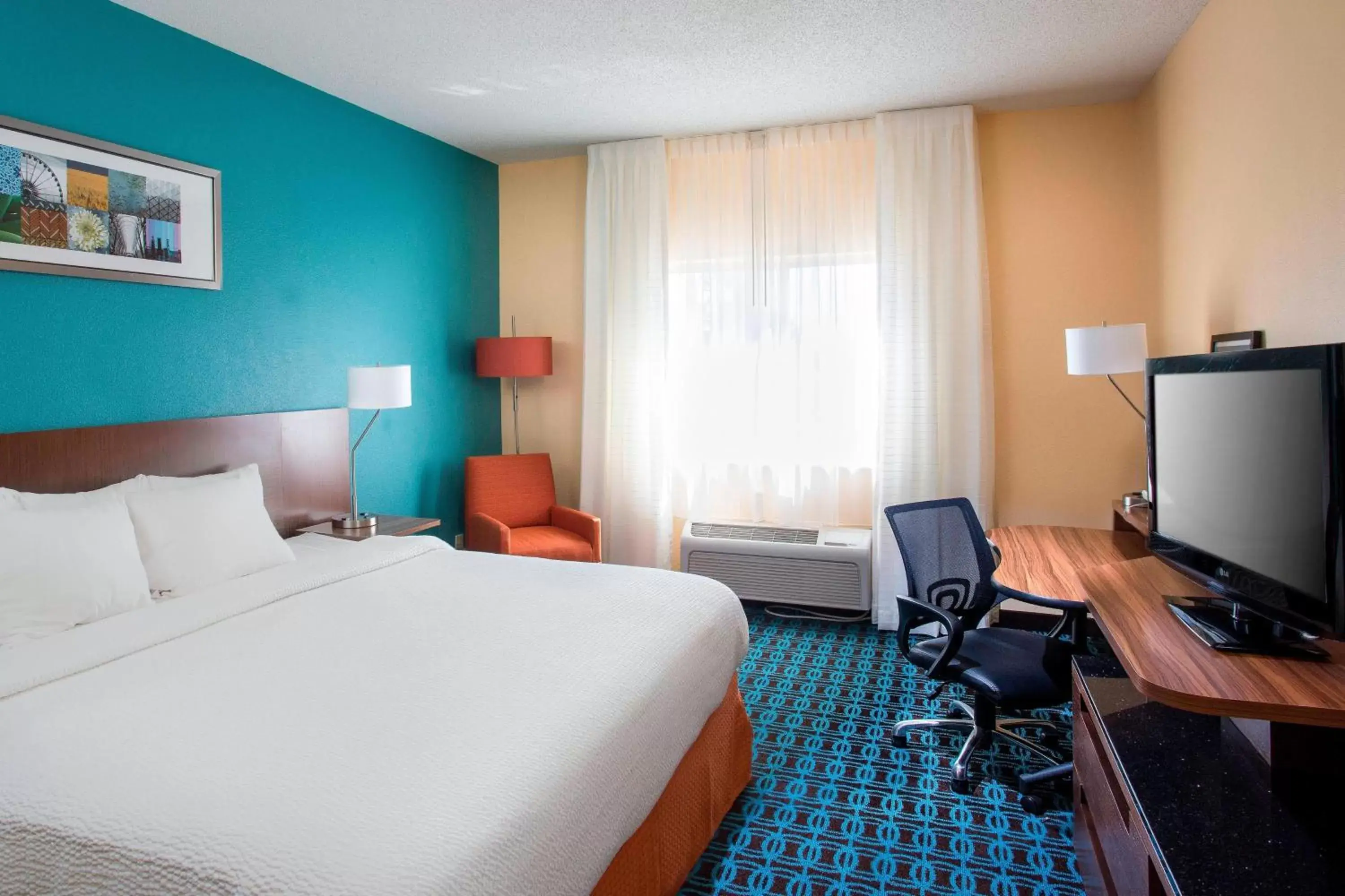 Photo of the whole room in Fairfield Inn & Suites Peru