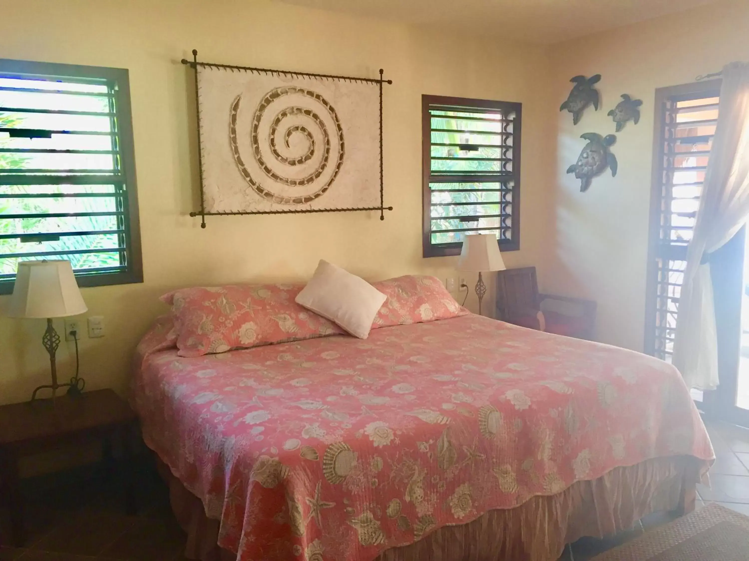 Bed in Nah Uxibal Villa and Casitas