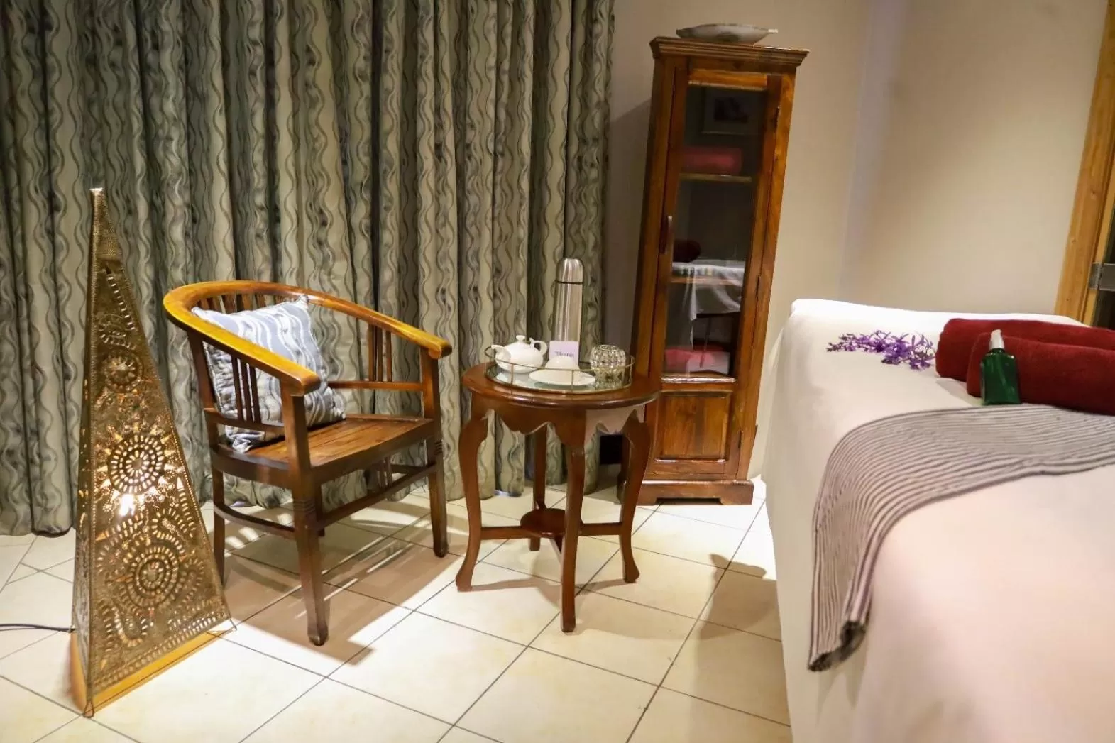 Massage, Bed in The Heron By Sarovar Portico India