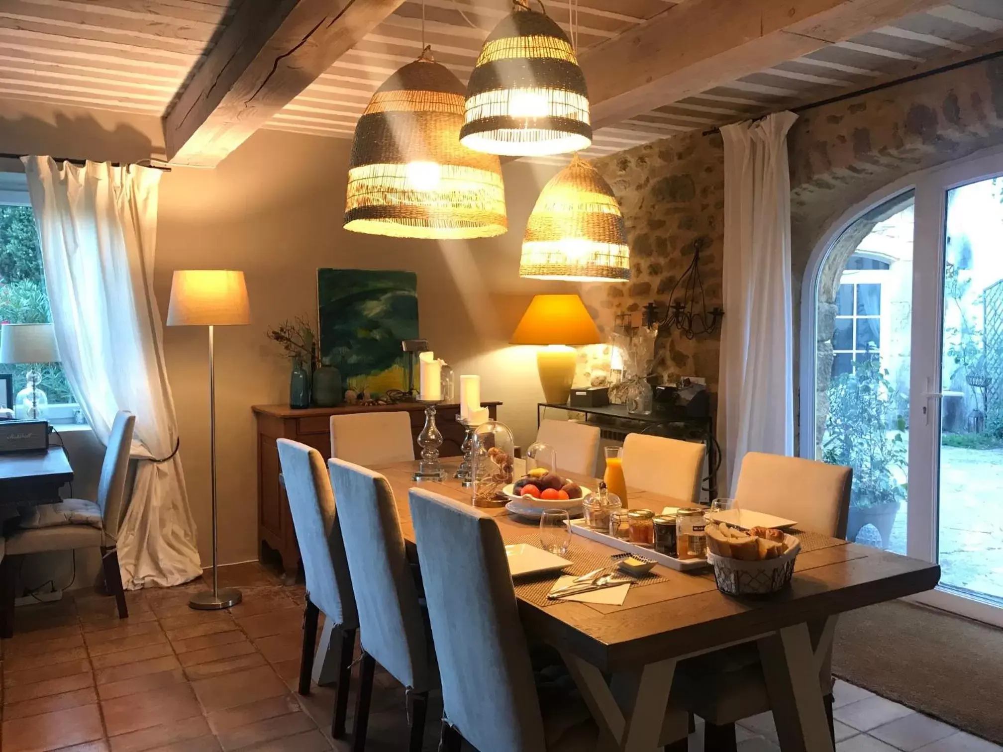 Restaurant/Places to Eat in Les Aiguières en Provence