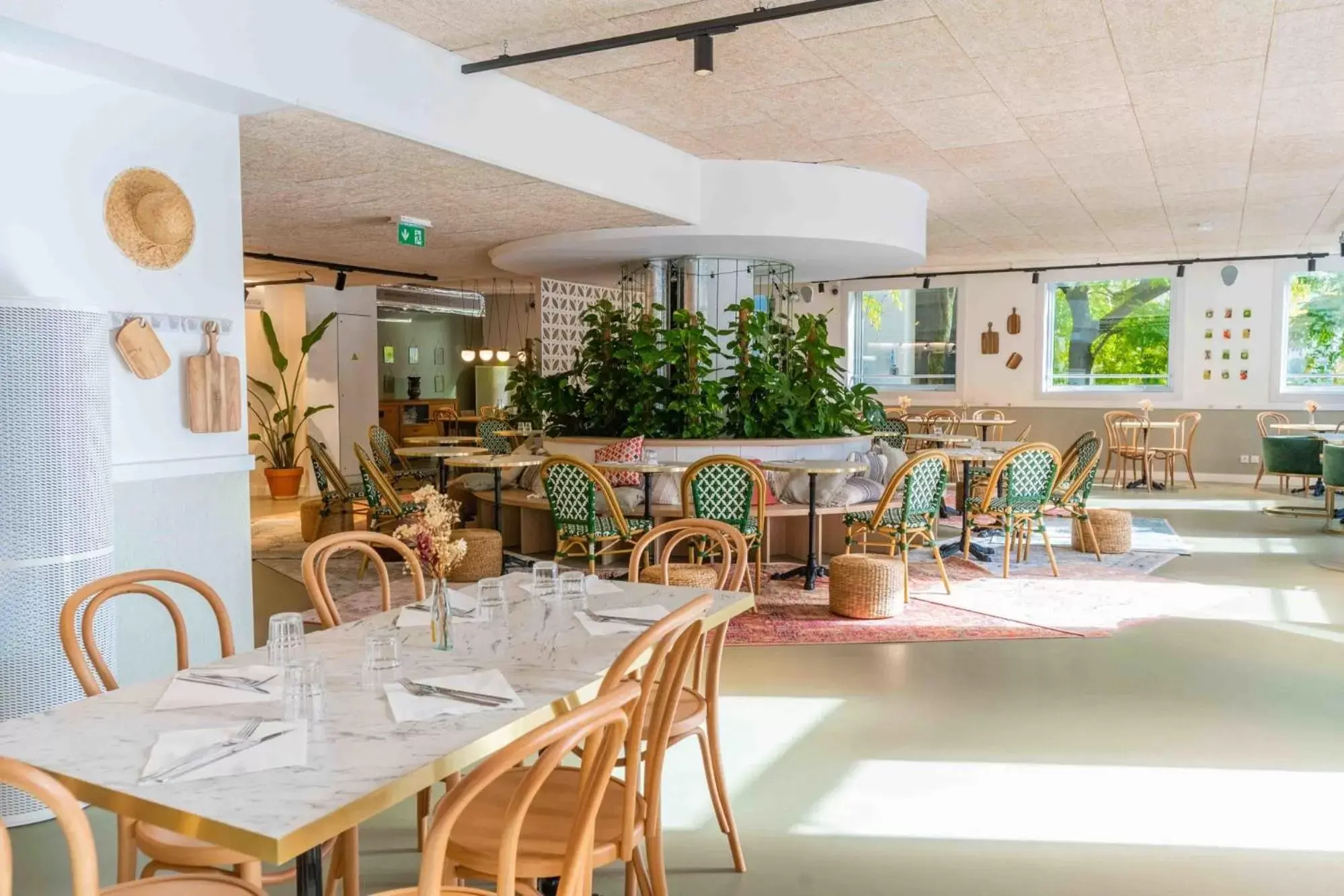 Restaurant/Places to Eat in Residence Ecla Noisy-le-Grand