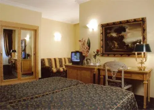 Photo of the whole room, Bed in Hotel Champagne Palace