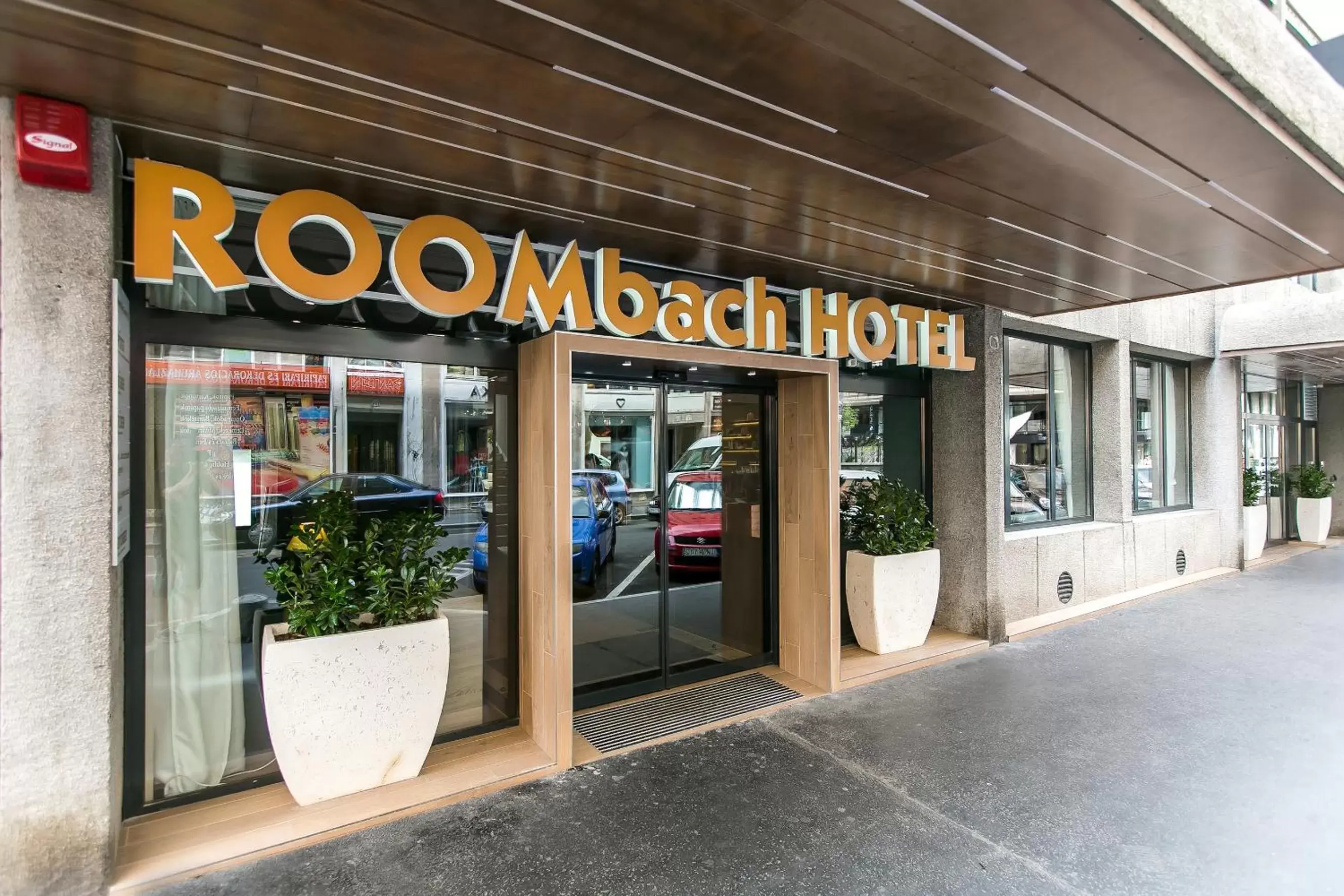 Facade/entrance in Roombach Hotel Budapest Center
