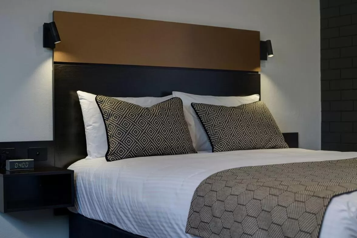 Decorative detail, Bed in CBD Motor Inn