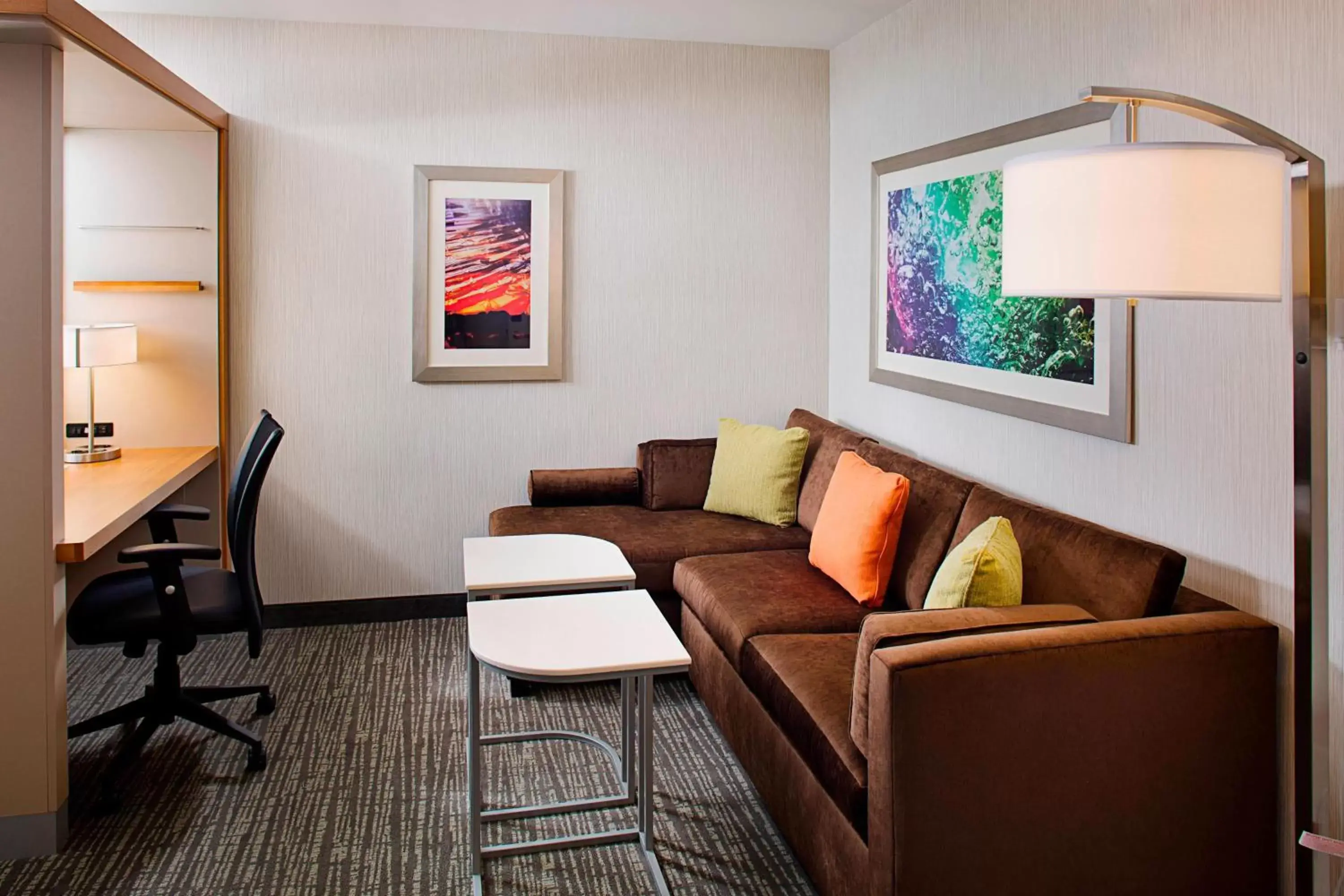 Living room, Seating Area in SpringHill Suites by Marriott Carle Place Garden City