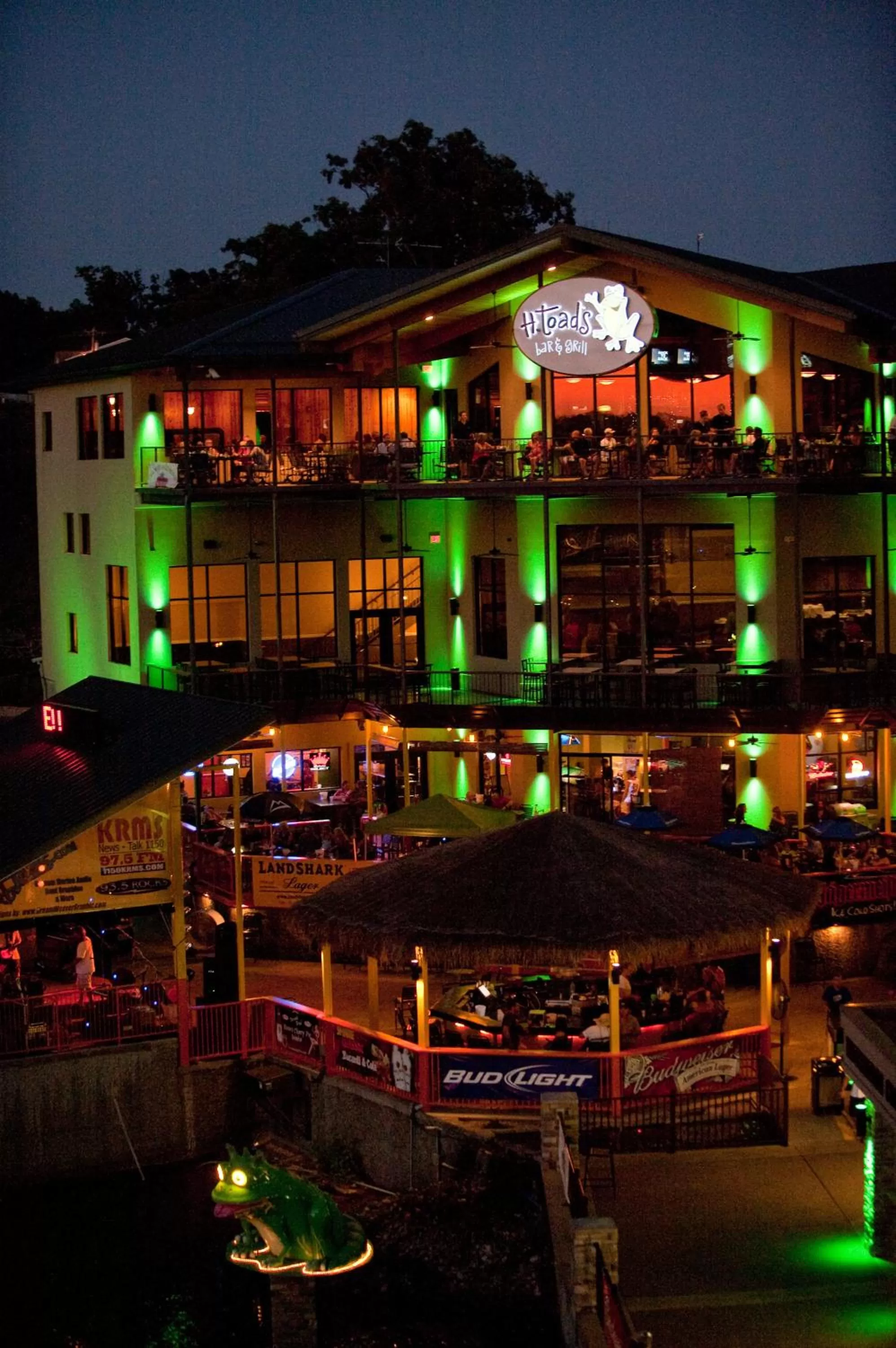 Facade/entrance in Camden on the Lake Resort