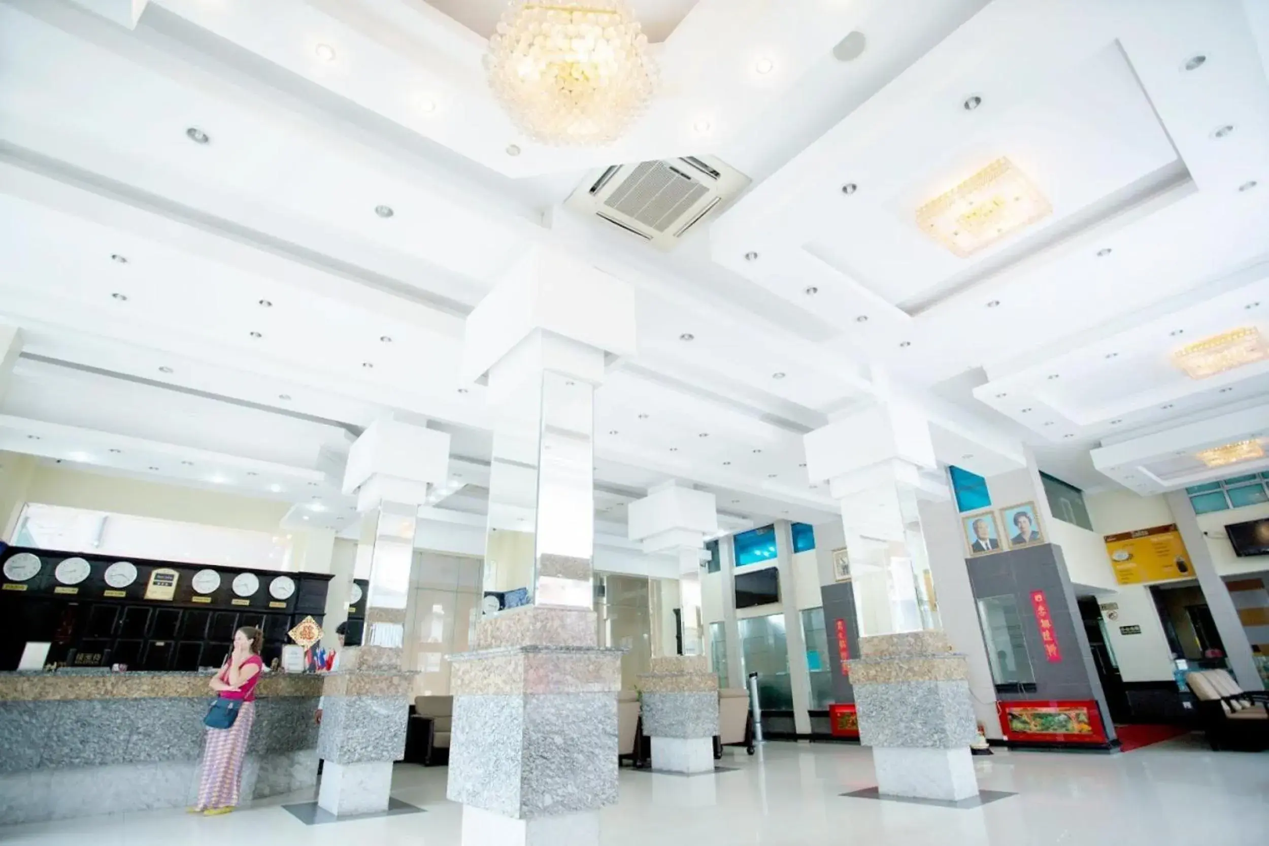 Lobby or reception, Banquet Facilities in Salita Hotel