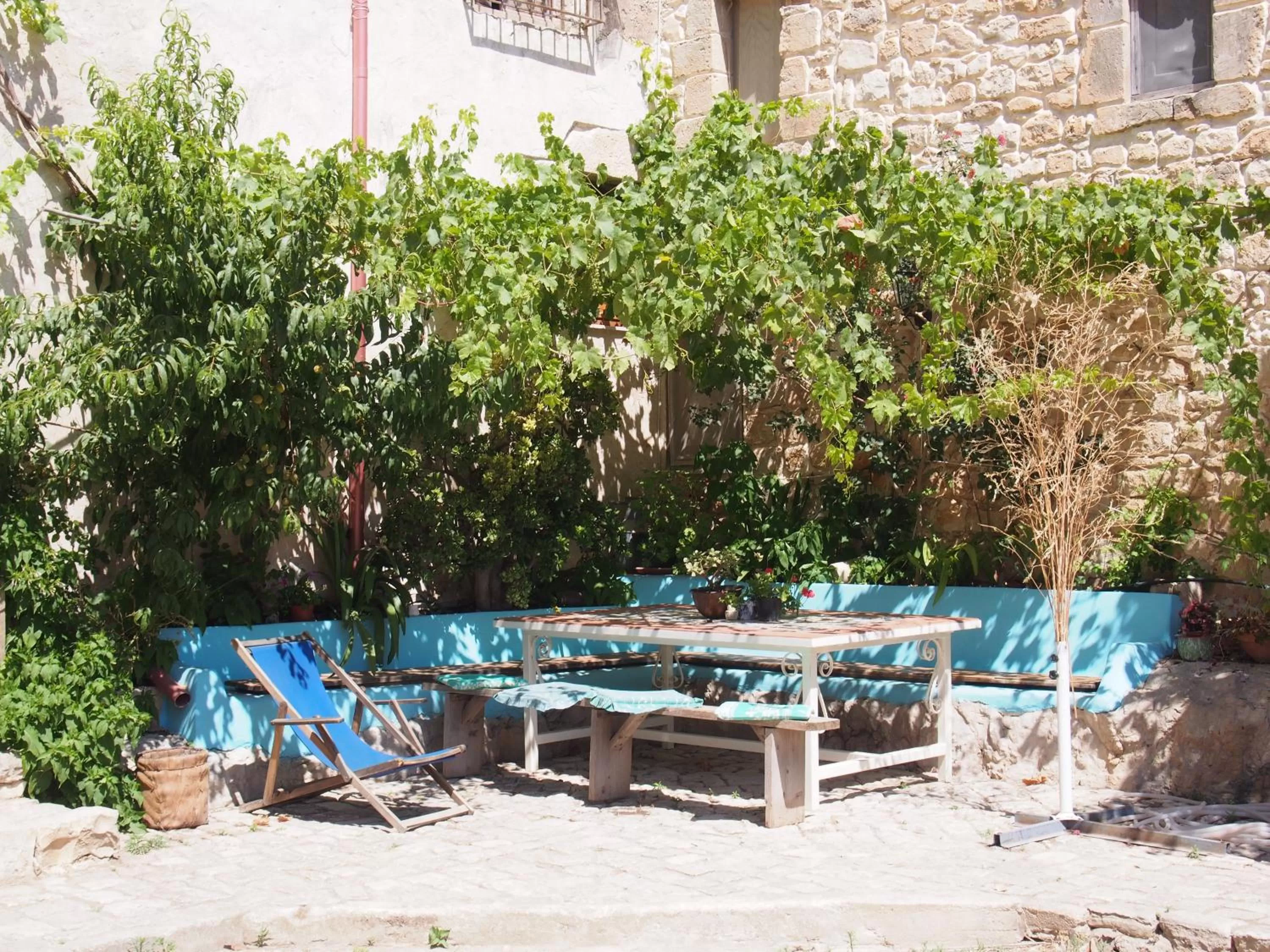 Property building in Vinciucci