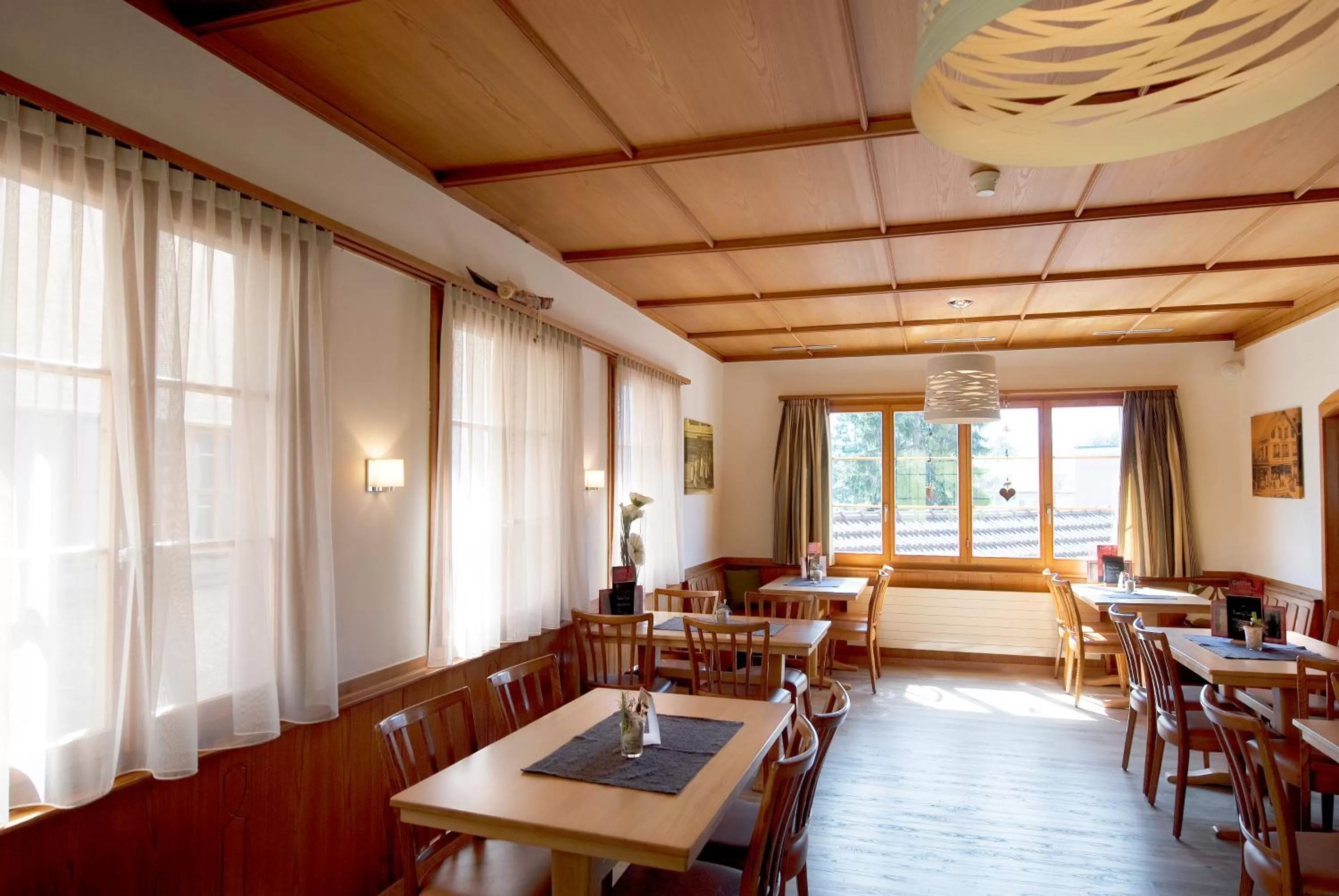 Restaurant/Places to Eat in Hotel National