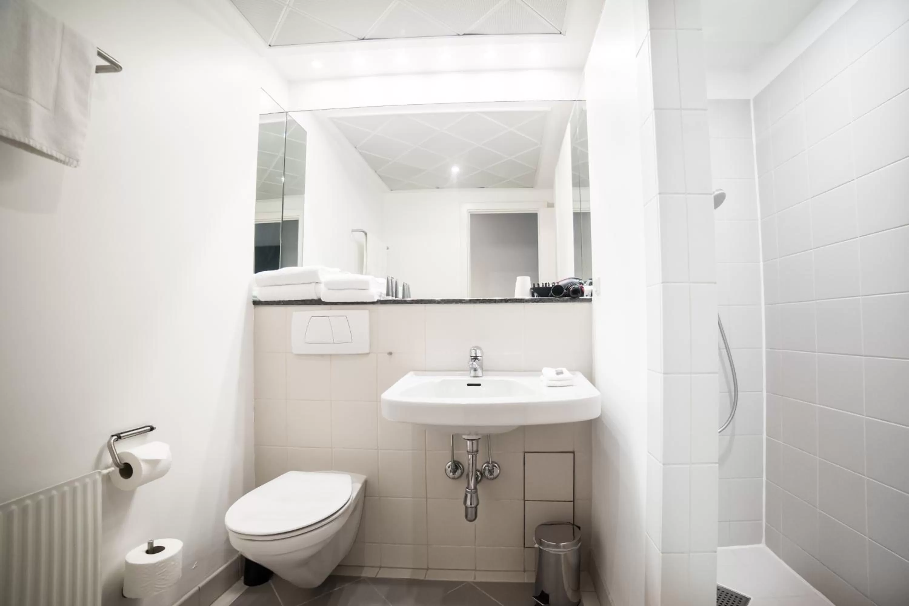 Bathroom in Comwell Køge Strand