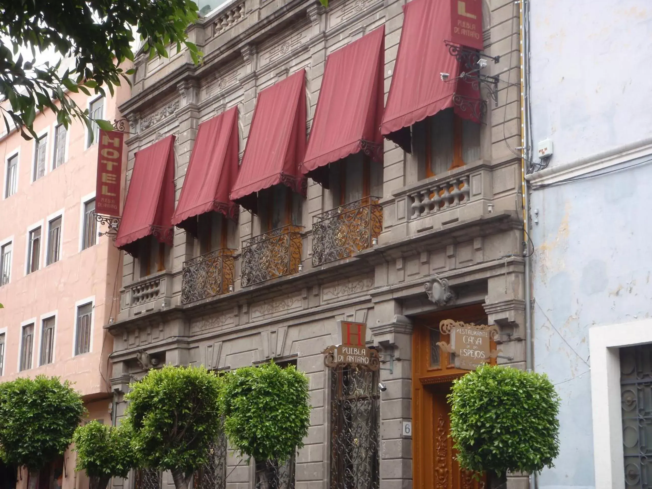 Facade/entrance, Property Building in Hotel Puebla de Antaño