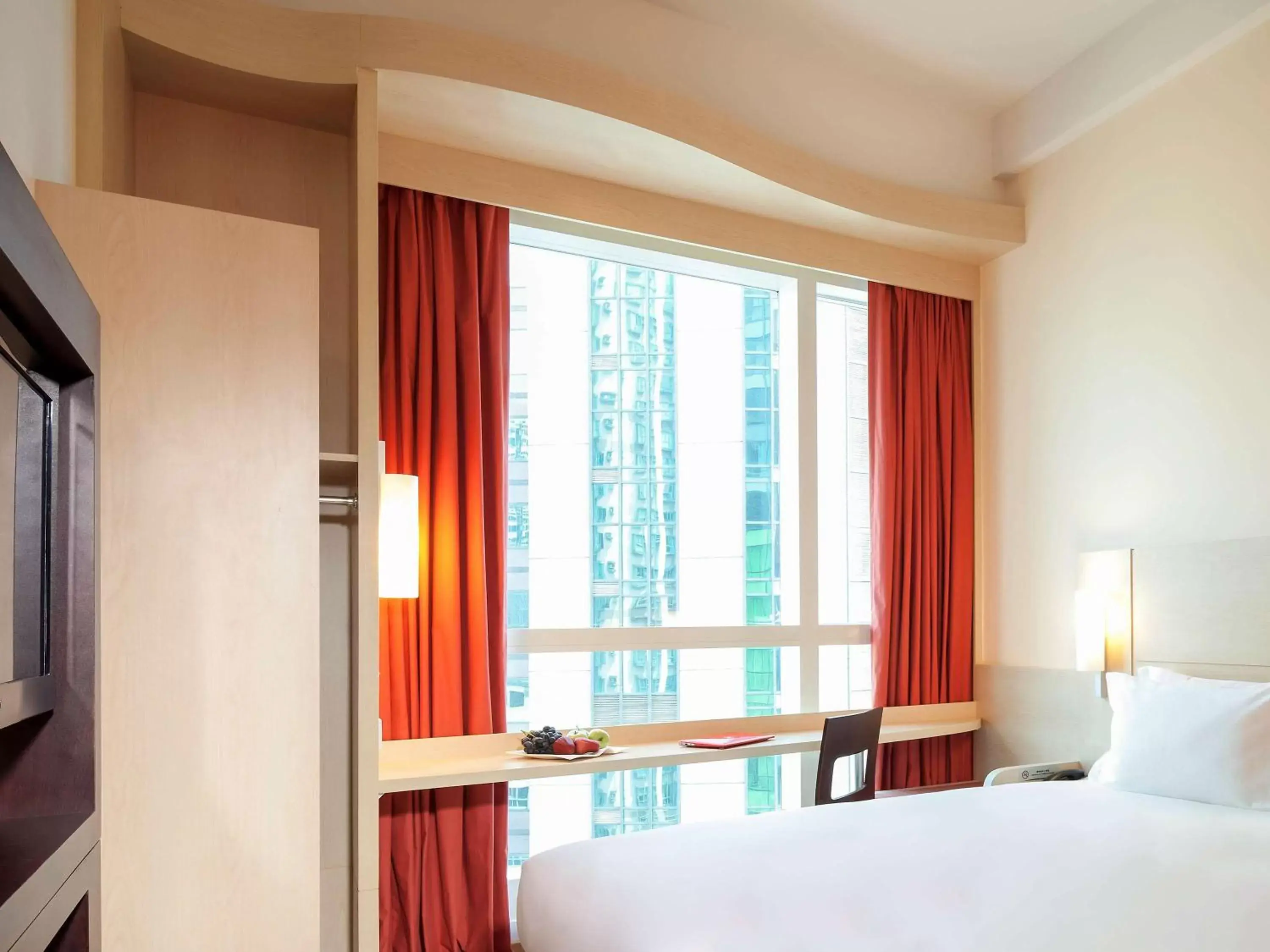 Photo of the whole room in Ibis Hong Kong Central & Sheung Wan