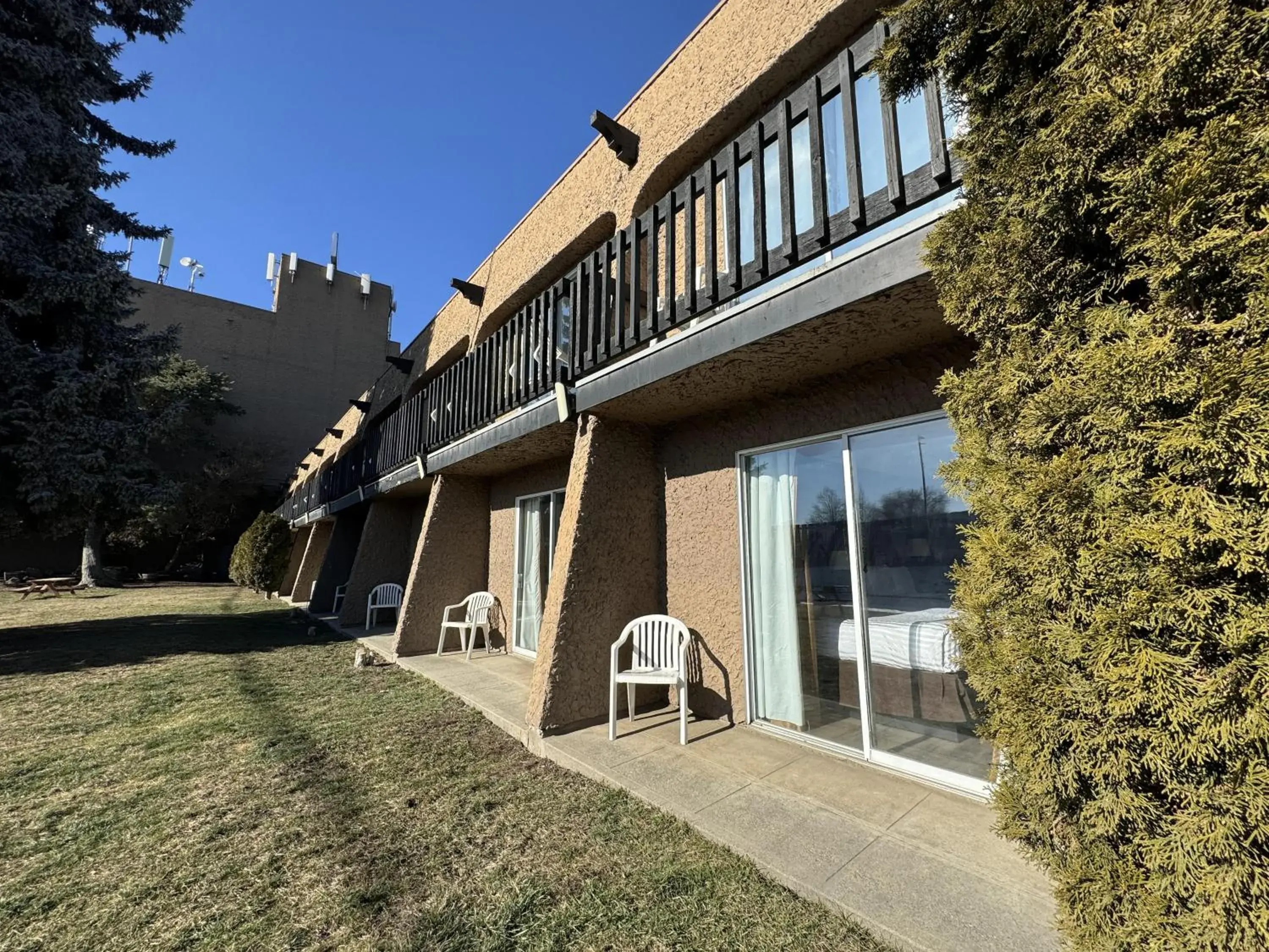 Patio, Property Building in DIVYA SUTRA Riviera Plaza and Conference Centre, Vernon, BC