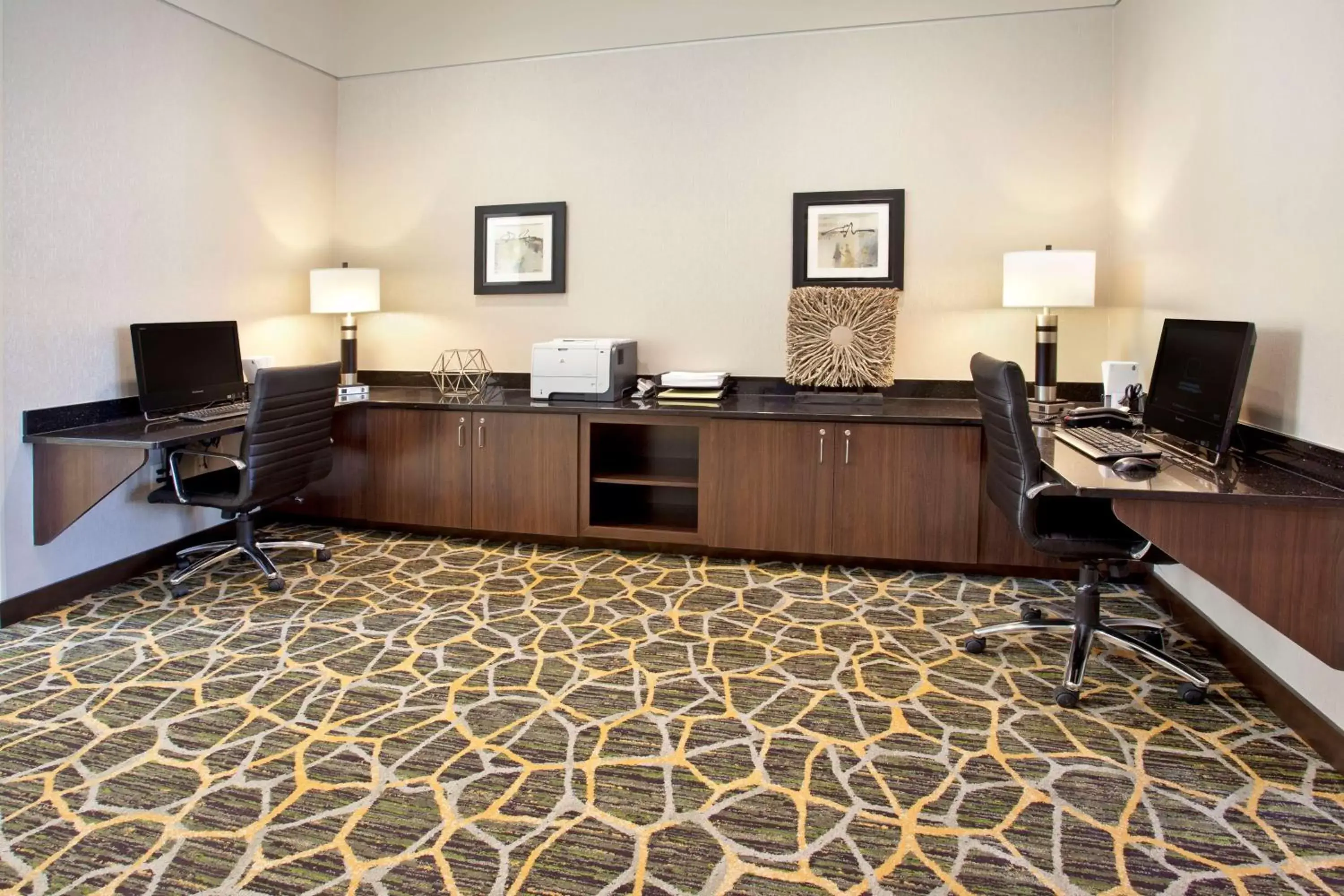 Business facilities in Hampton Inn & Suites - Minneapolis/Downtown