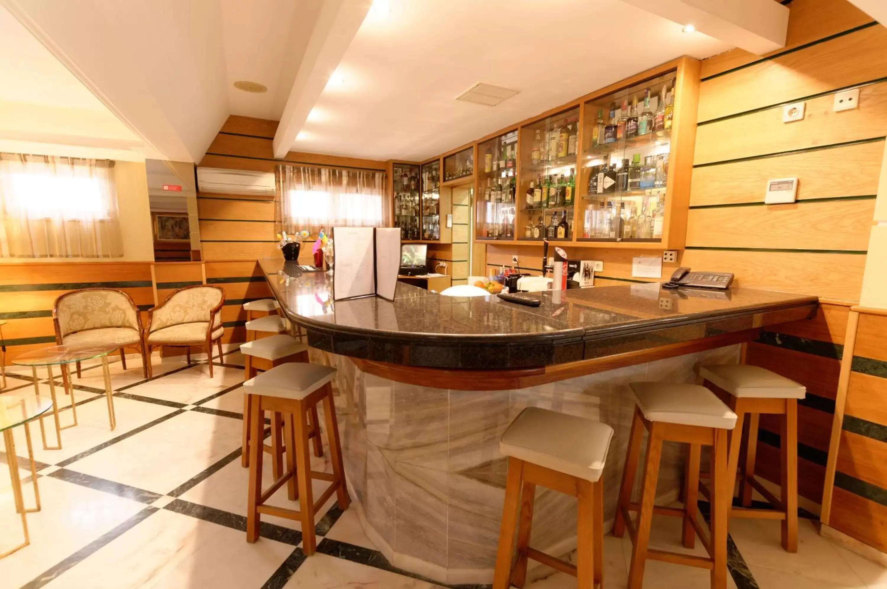 Lounge or bar, Lounge/Bar in Hotel Baía De Monte Gordo