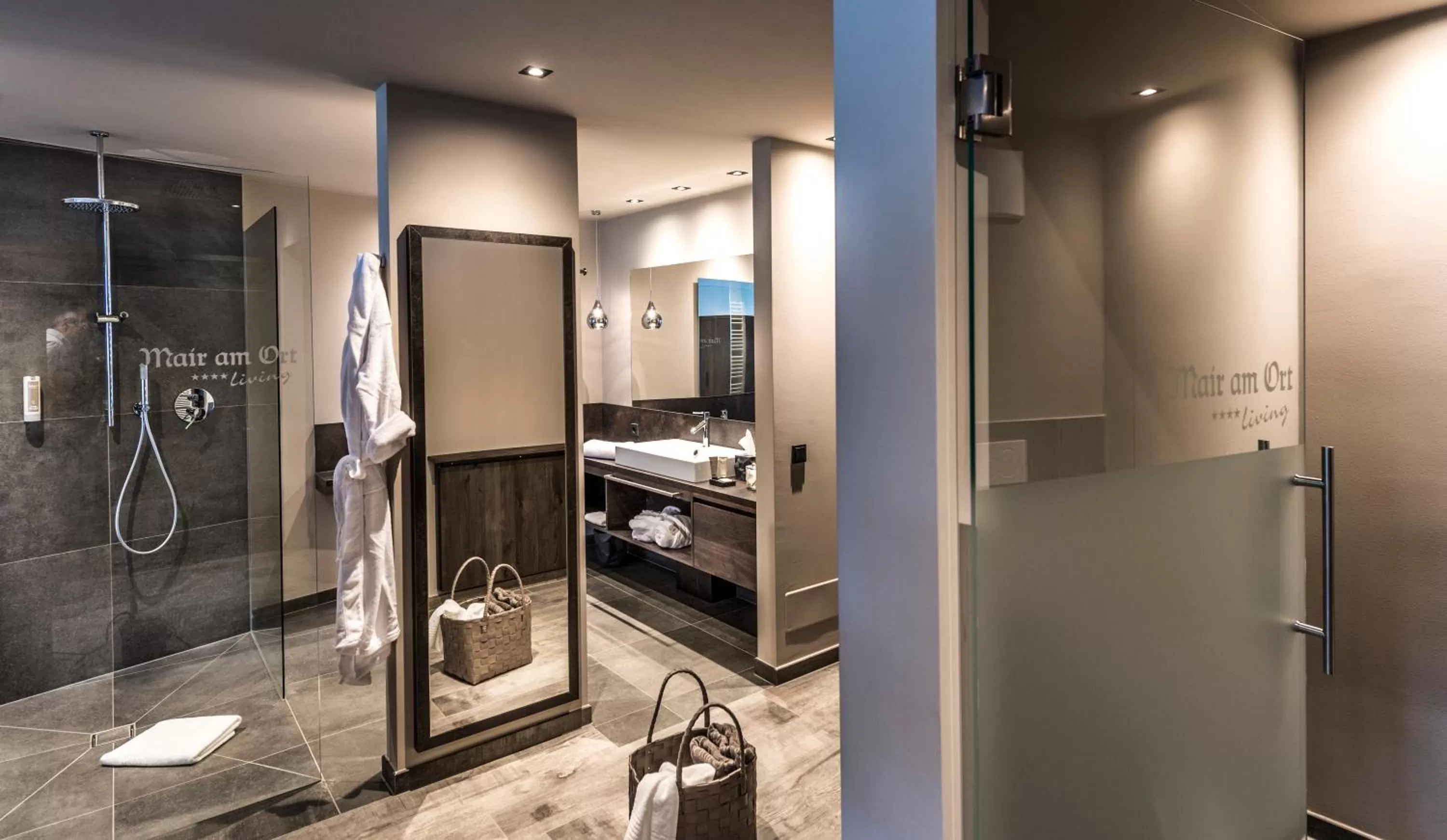 Shower in Mair Am Ort Living Hotel B&B