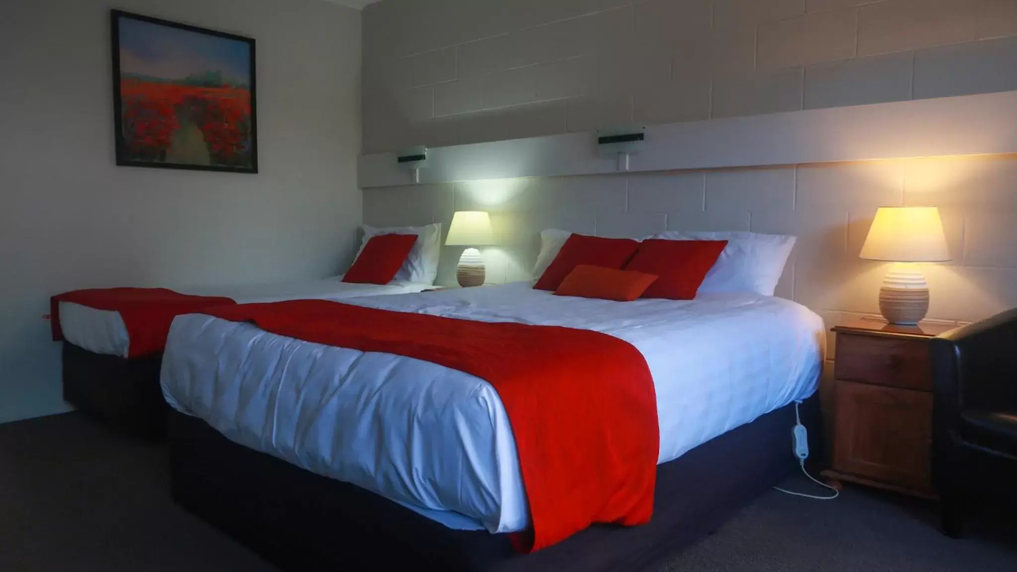 Bedroom, Bed in Fiesta Court Motel Bedroom, Bed in Fiesta Court Motel