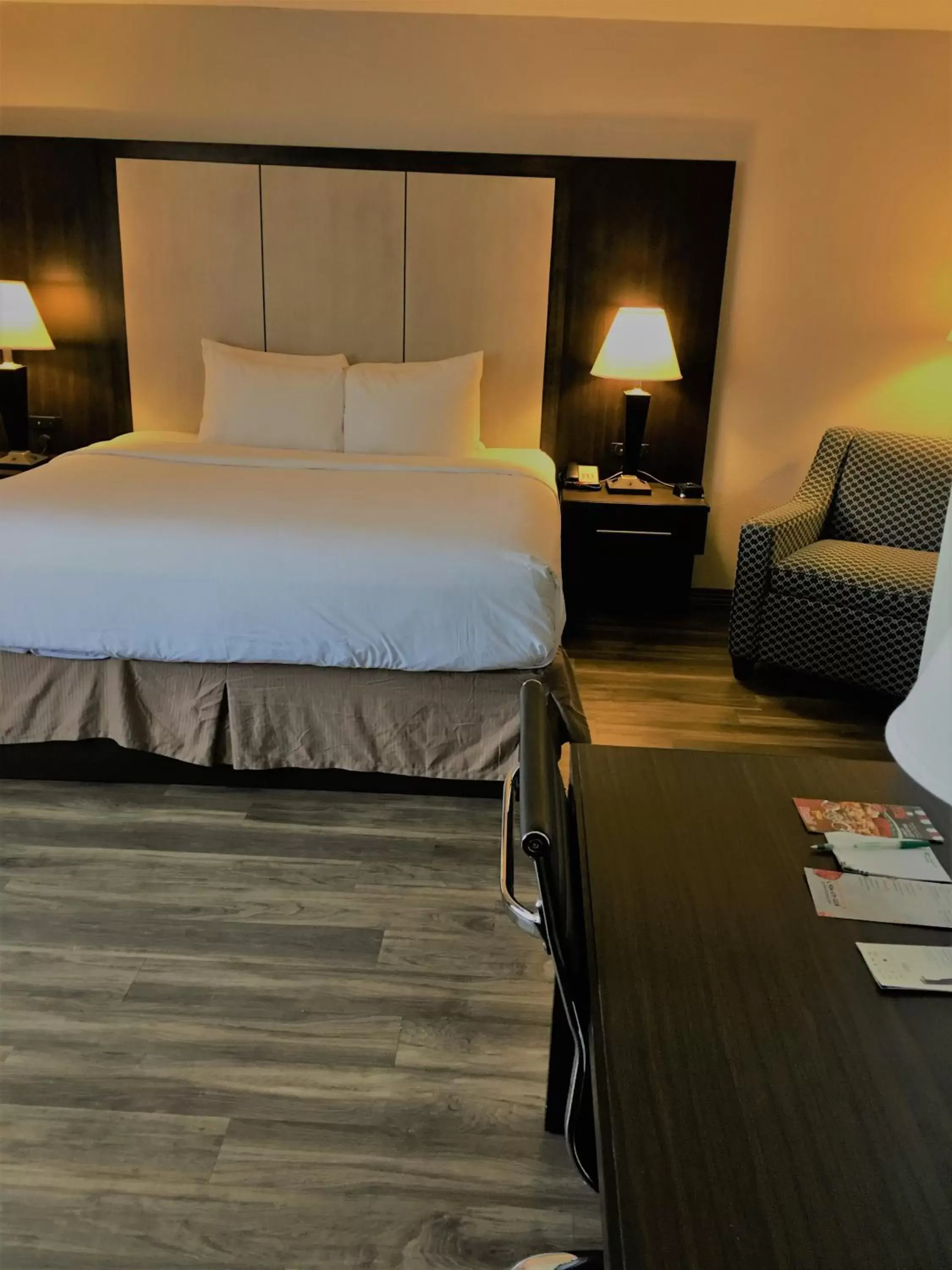 Bed in Wyndham Garden Hotel - Jacksonville
