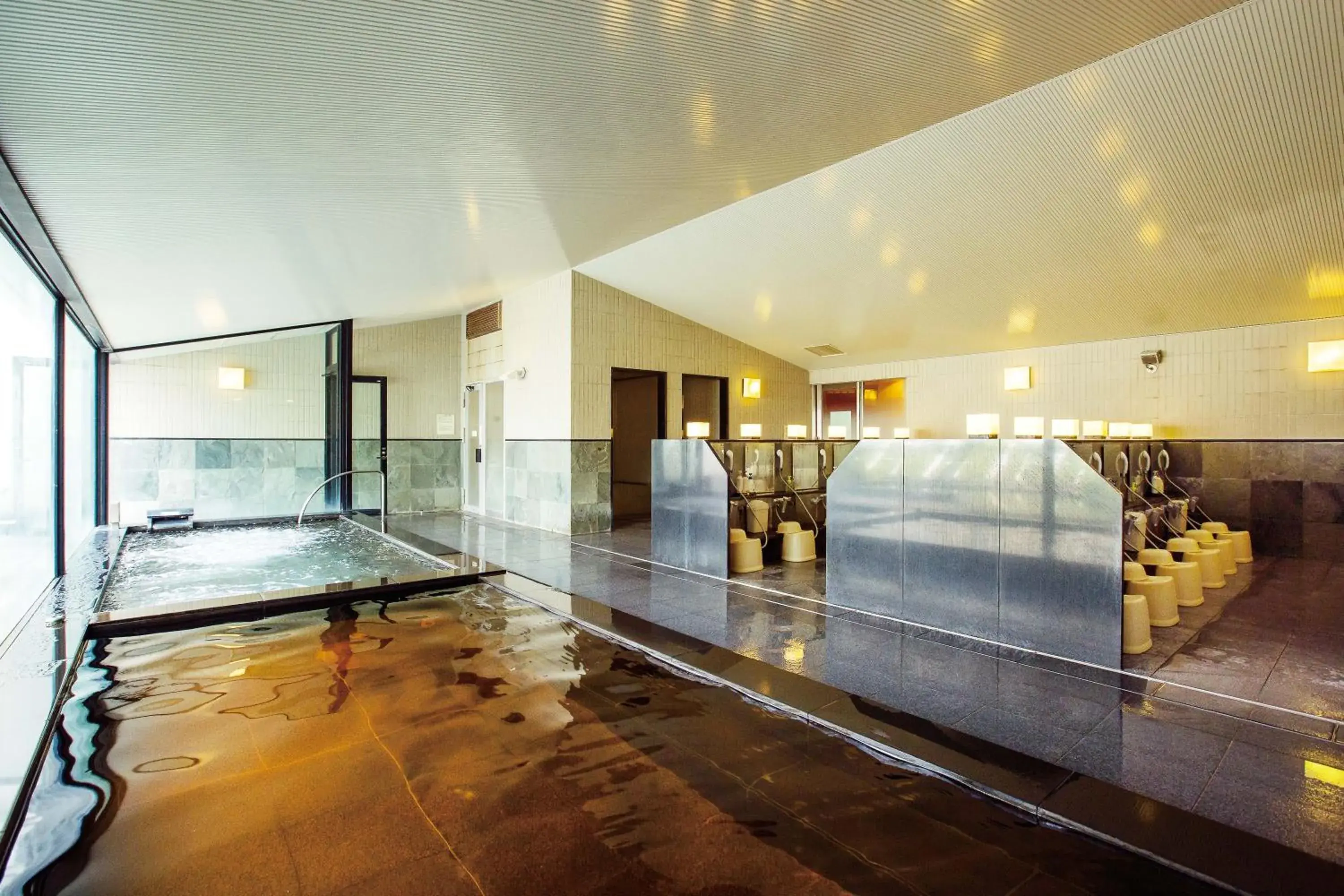 Hot Spring Bath, Swimming Pool in Hotel Emion Tokyo Bay