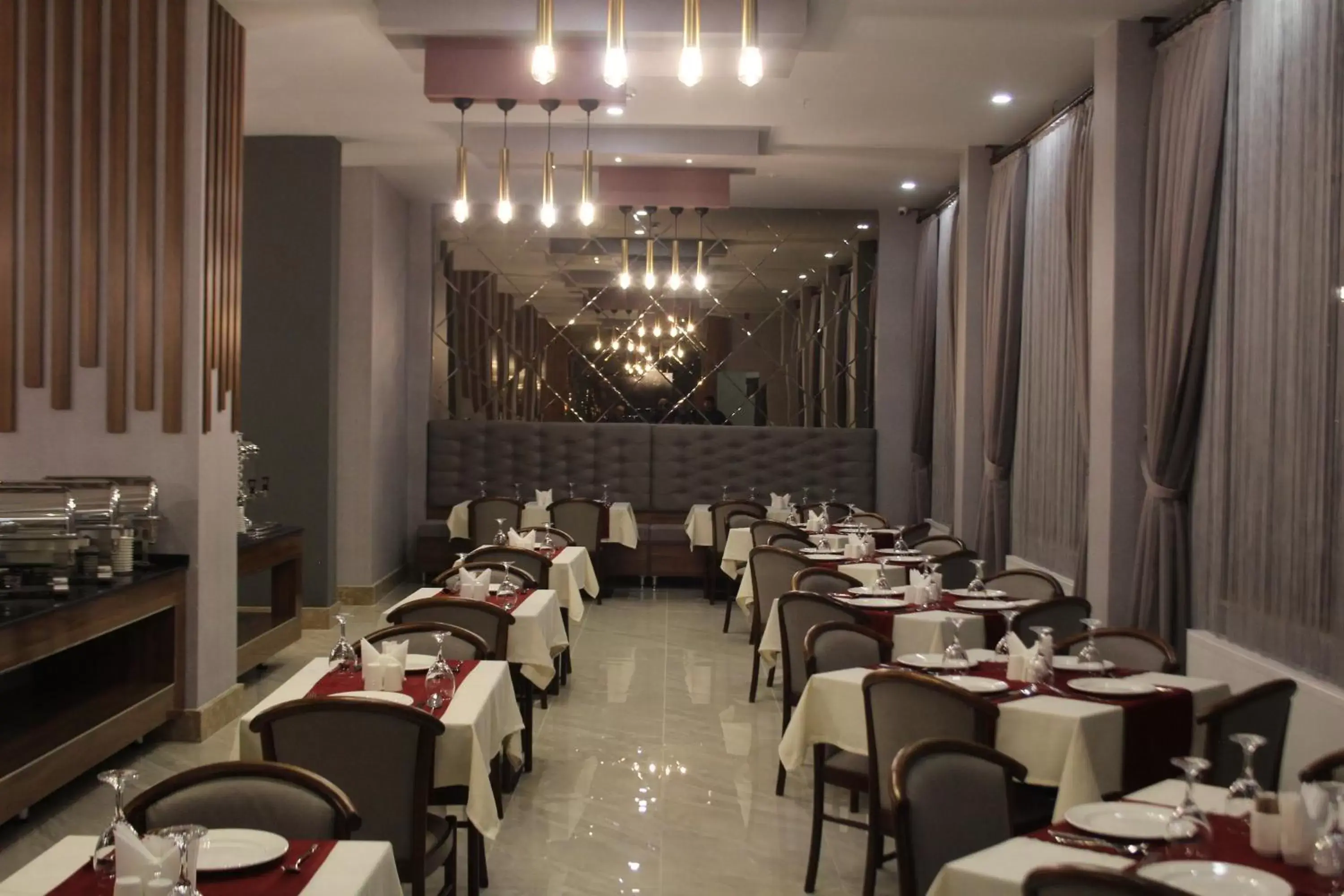 Restaurant/places to eat in Ramada by Wyndham Van Restaurant/places to eat in Ramada by Wyndham Van