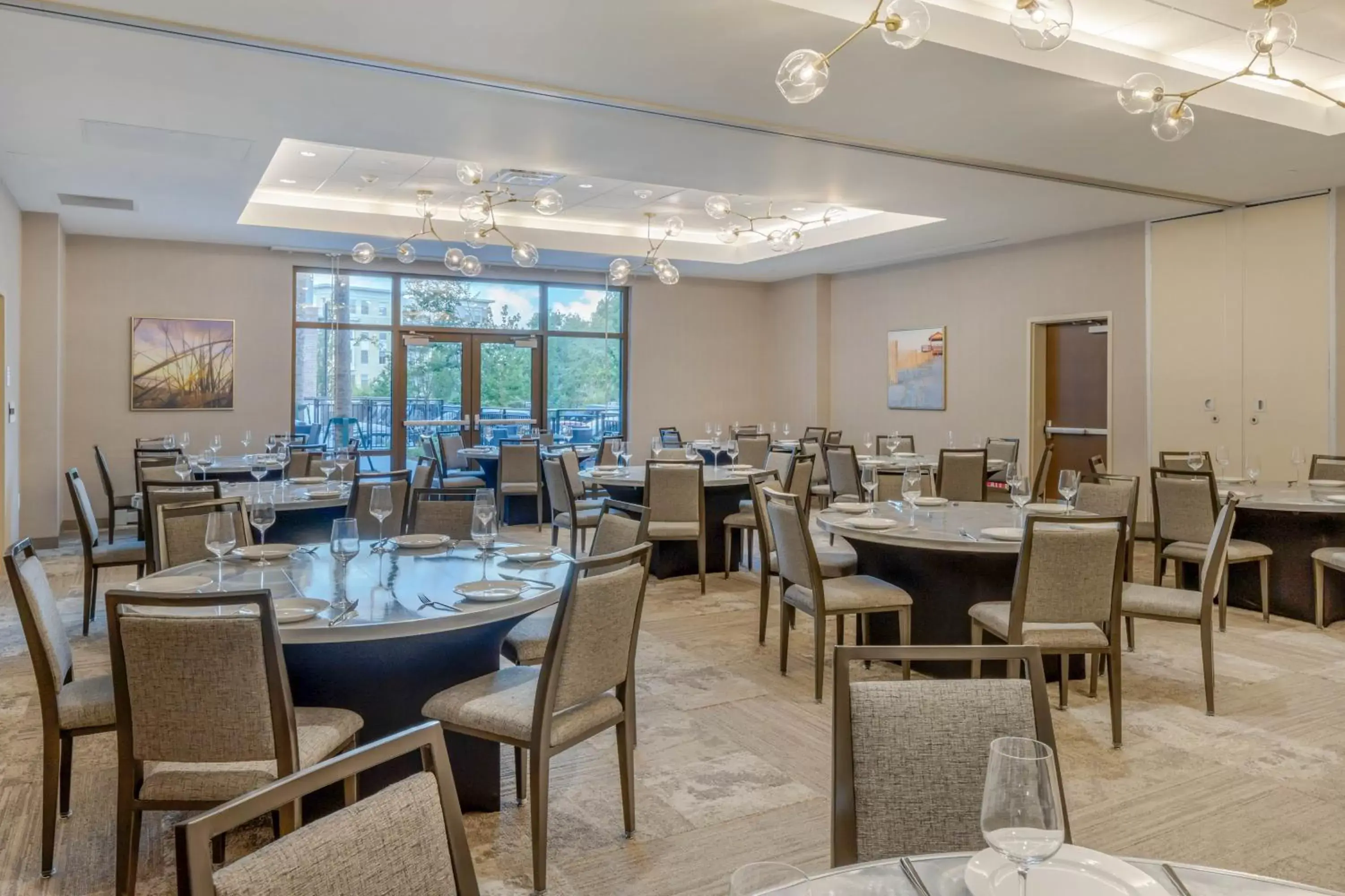 Banquet/Function facilities, Restaurant/Places to Eat in Cambria Hotel Charleston Riverview