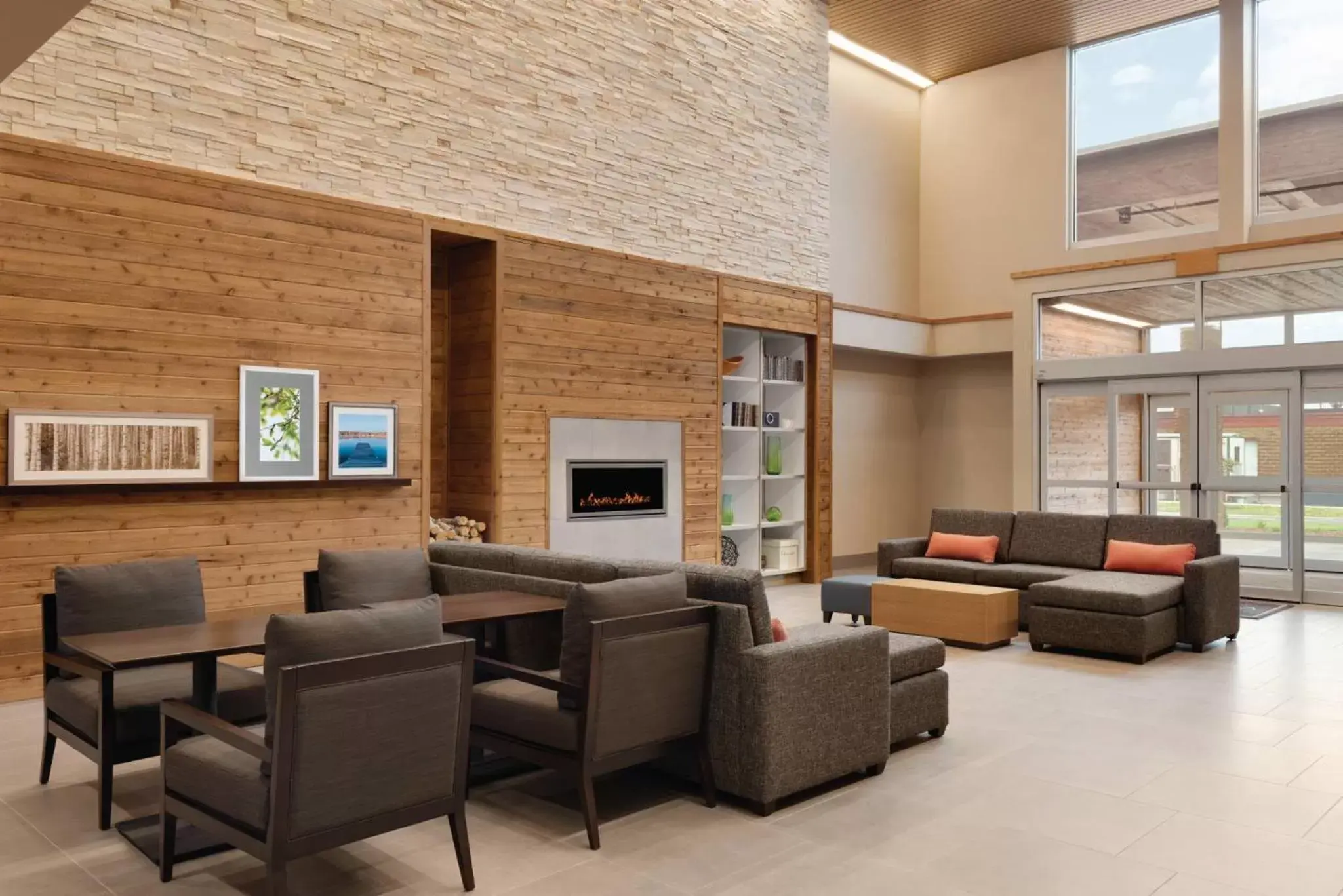 Lobby or reception in Country Inn & Suites by Radisson, Ft. Atkinson, WI