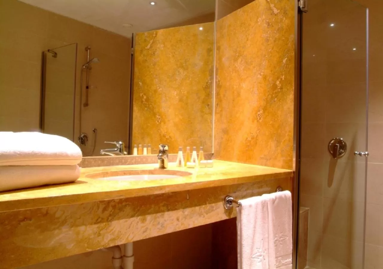 Bathroom in Poli Hotel