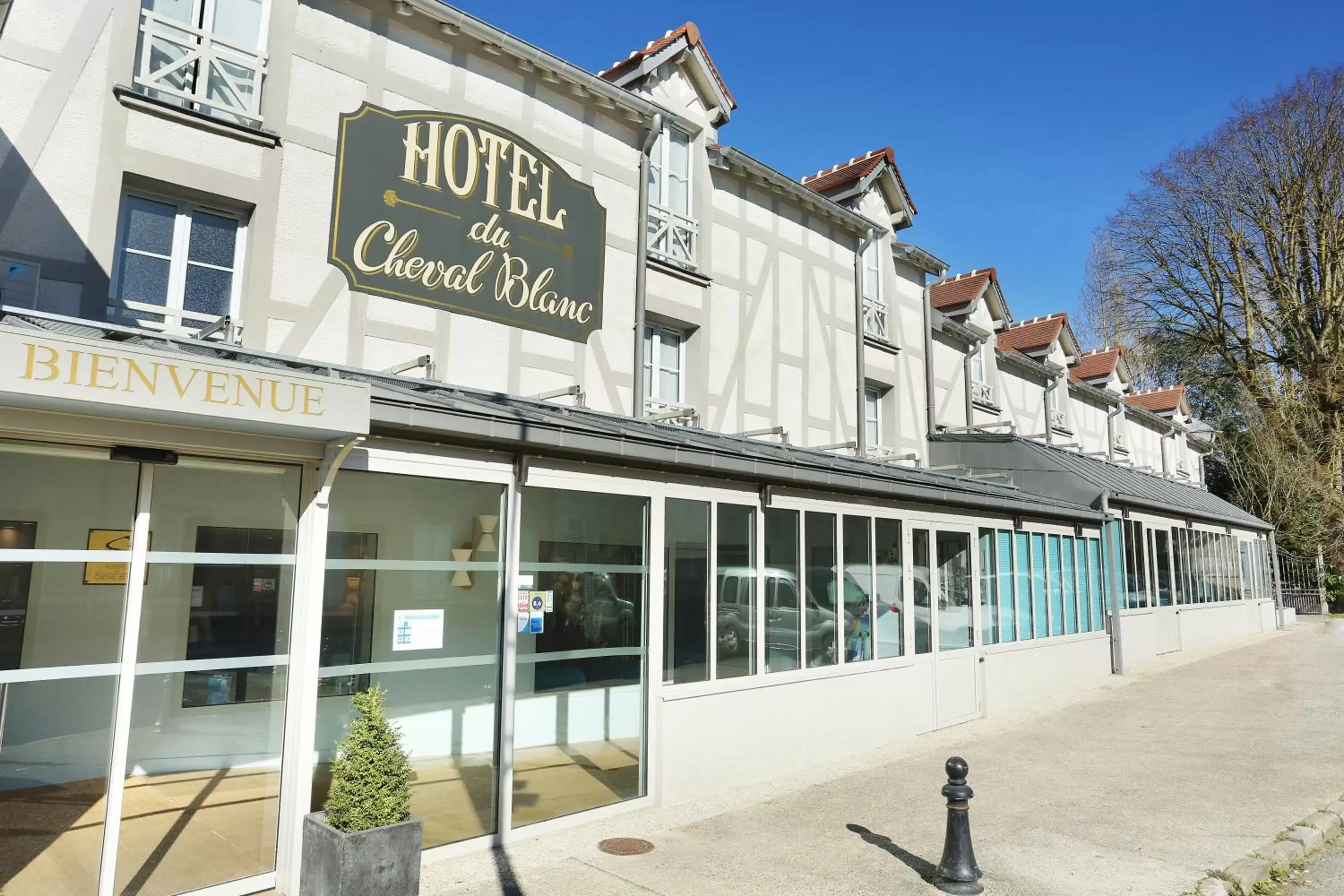 On site, Property Building in Hôtel Le Cheval Blanc