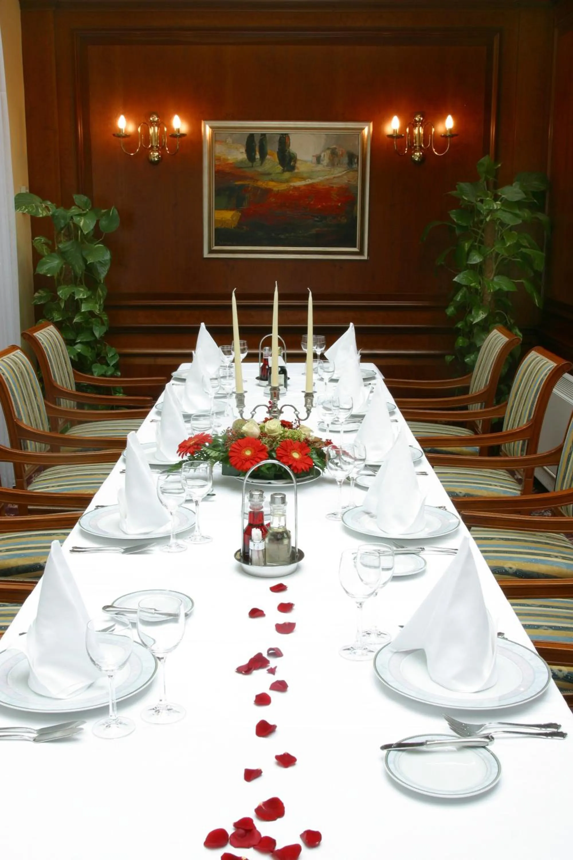 Restaurant/places to eat in Hotel AS