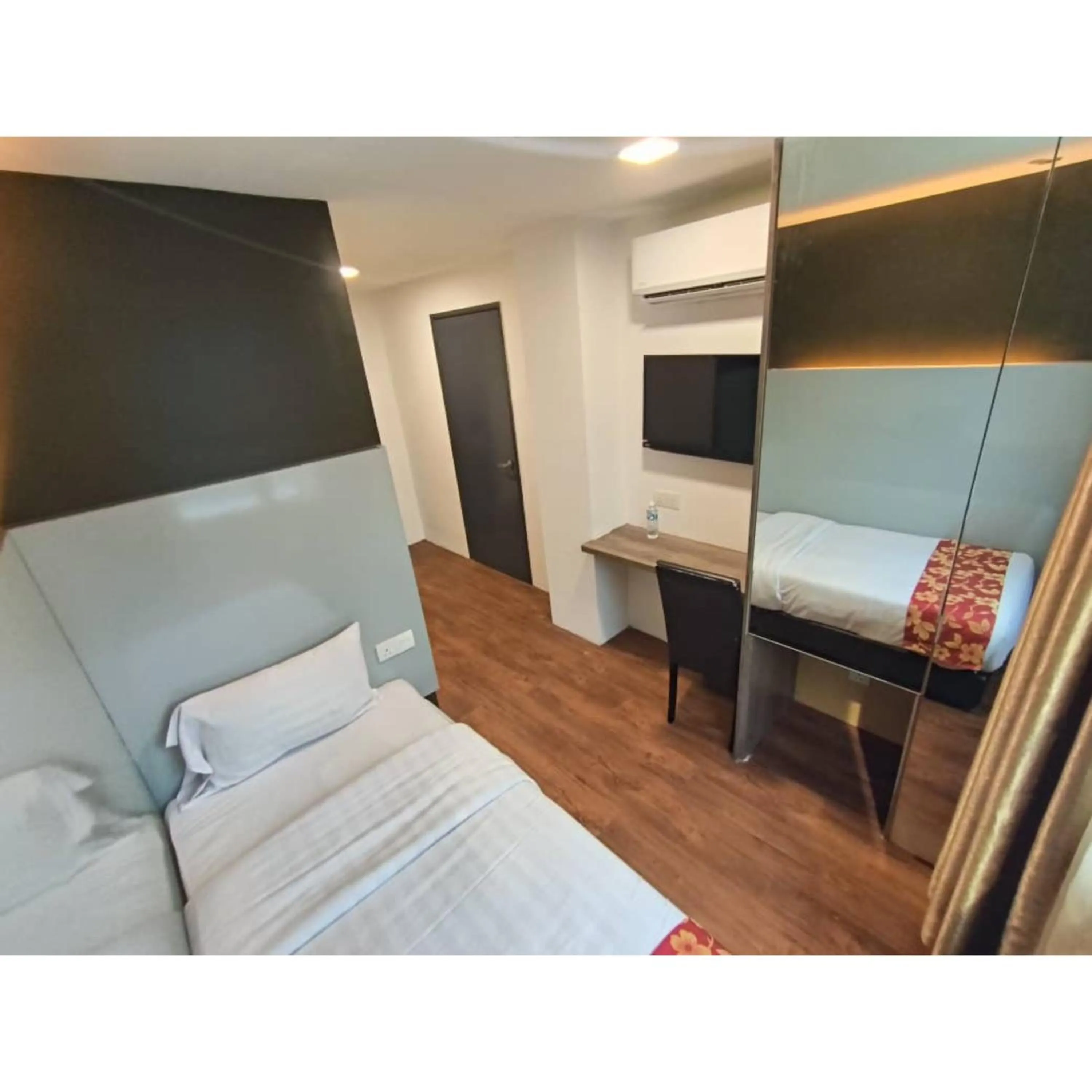 Bed in Sandpiper Hotel Kuala Lumpur