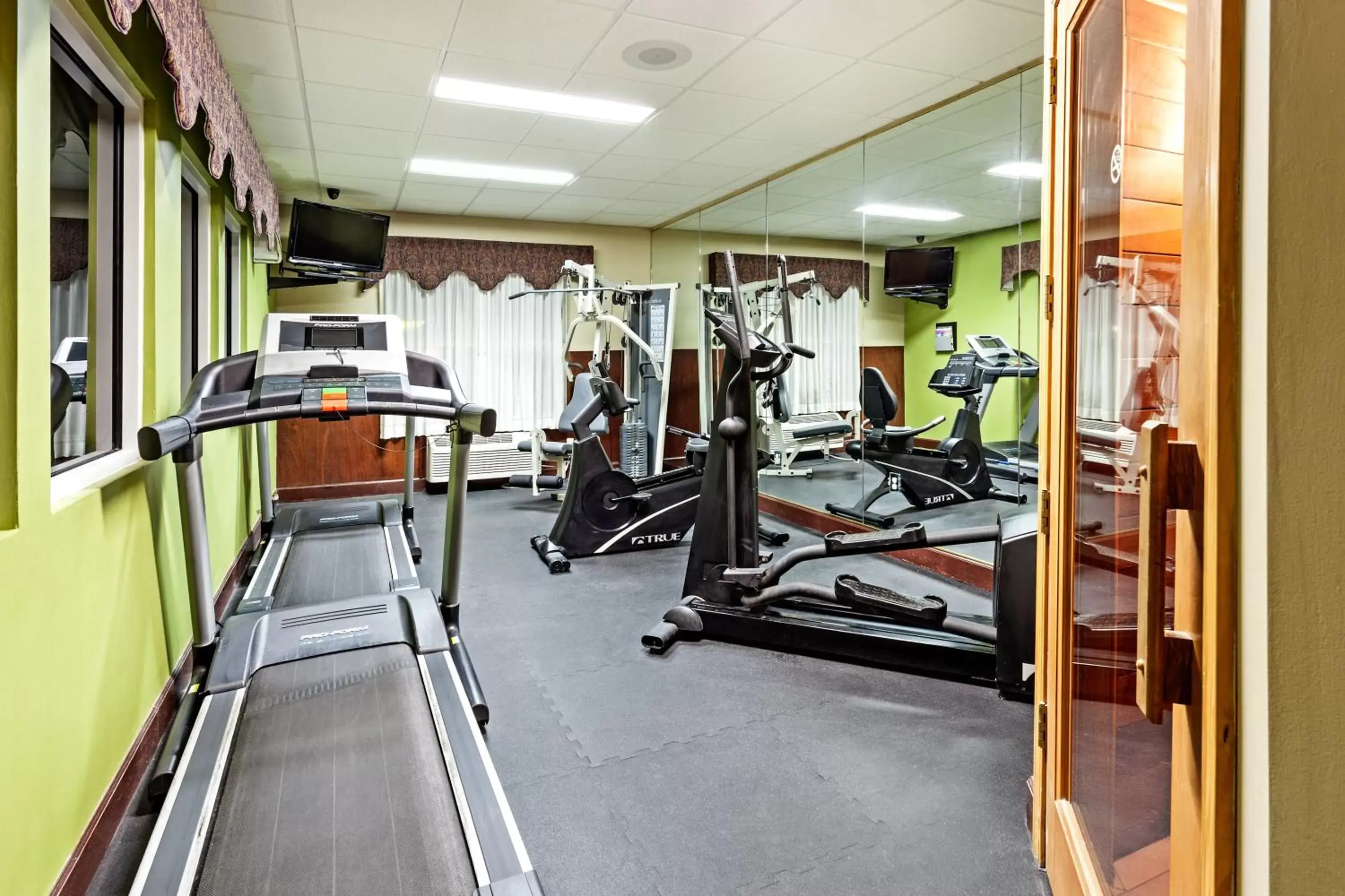 Fitness centre/facilities, Fitness Center/Facilities in Country Inn & Suites by Radisson, Hinesville, GA