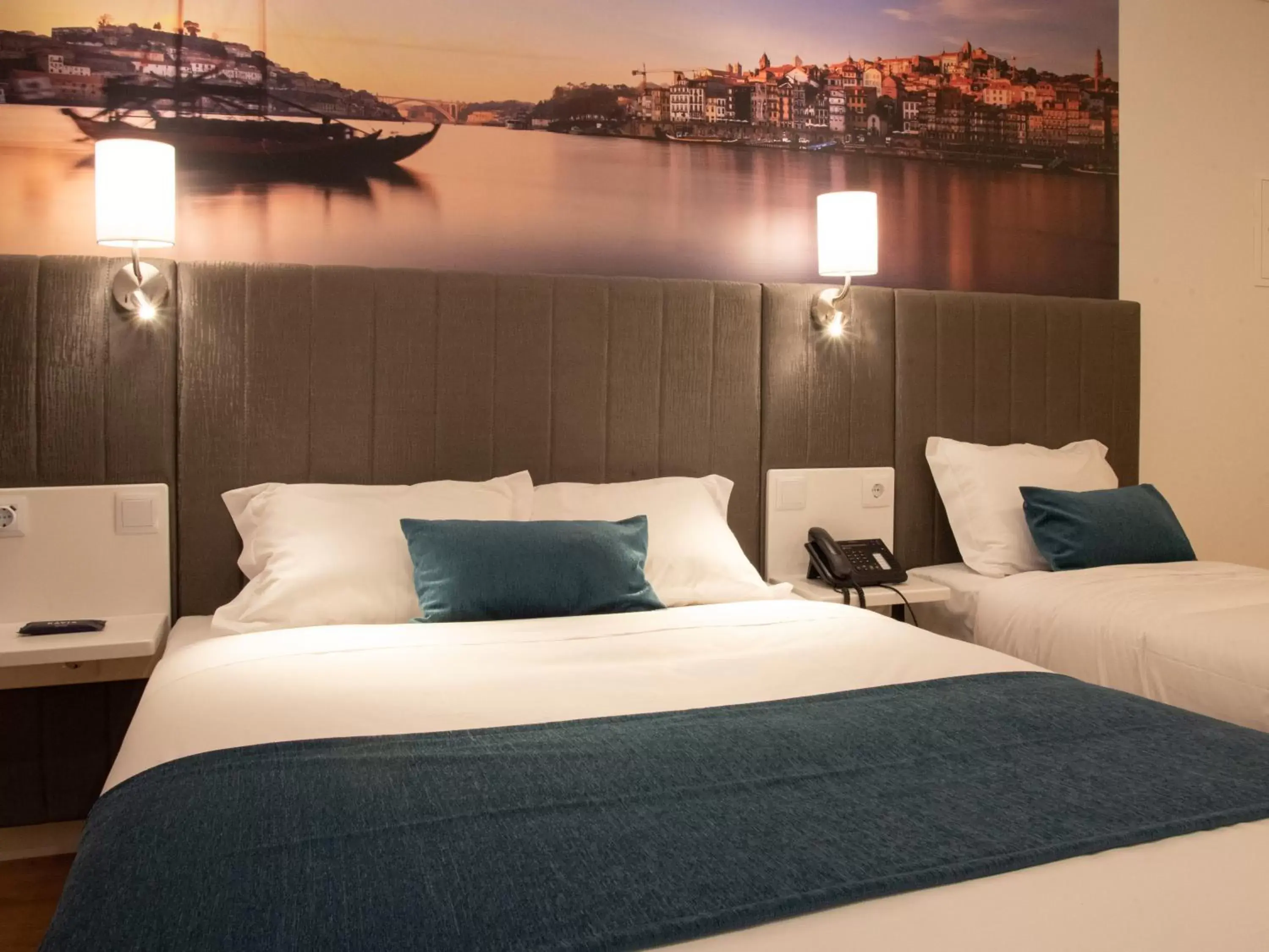 Bed in Hotel Porto Interface Trindade By Kavia